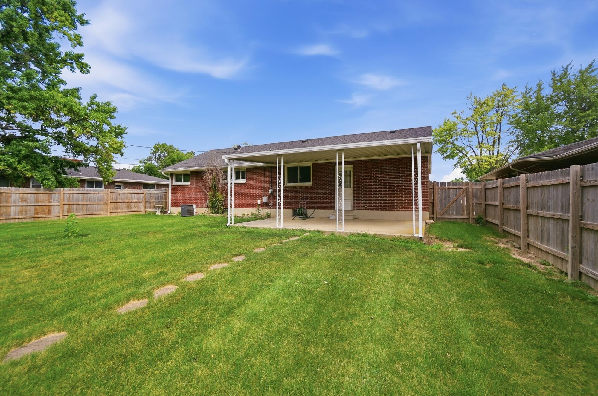 1380 Chelsea, Troy, Ohio 45373
