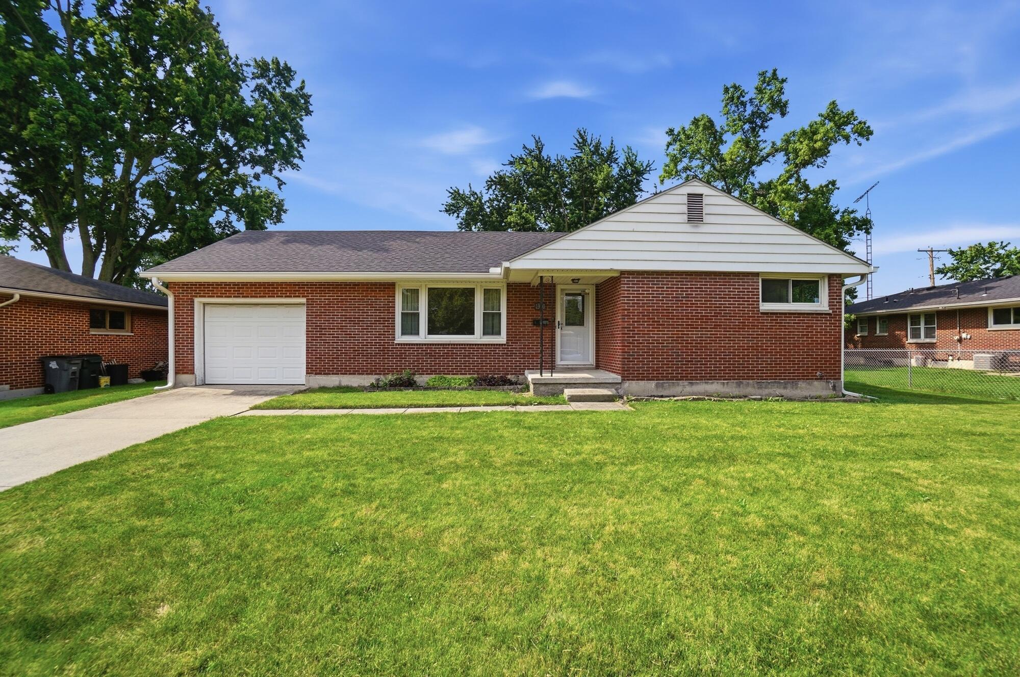 1380 Chelsea, Troy, Ohio 45373
