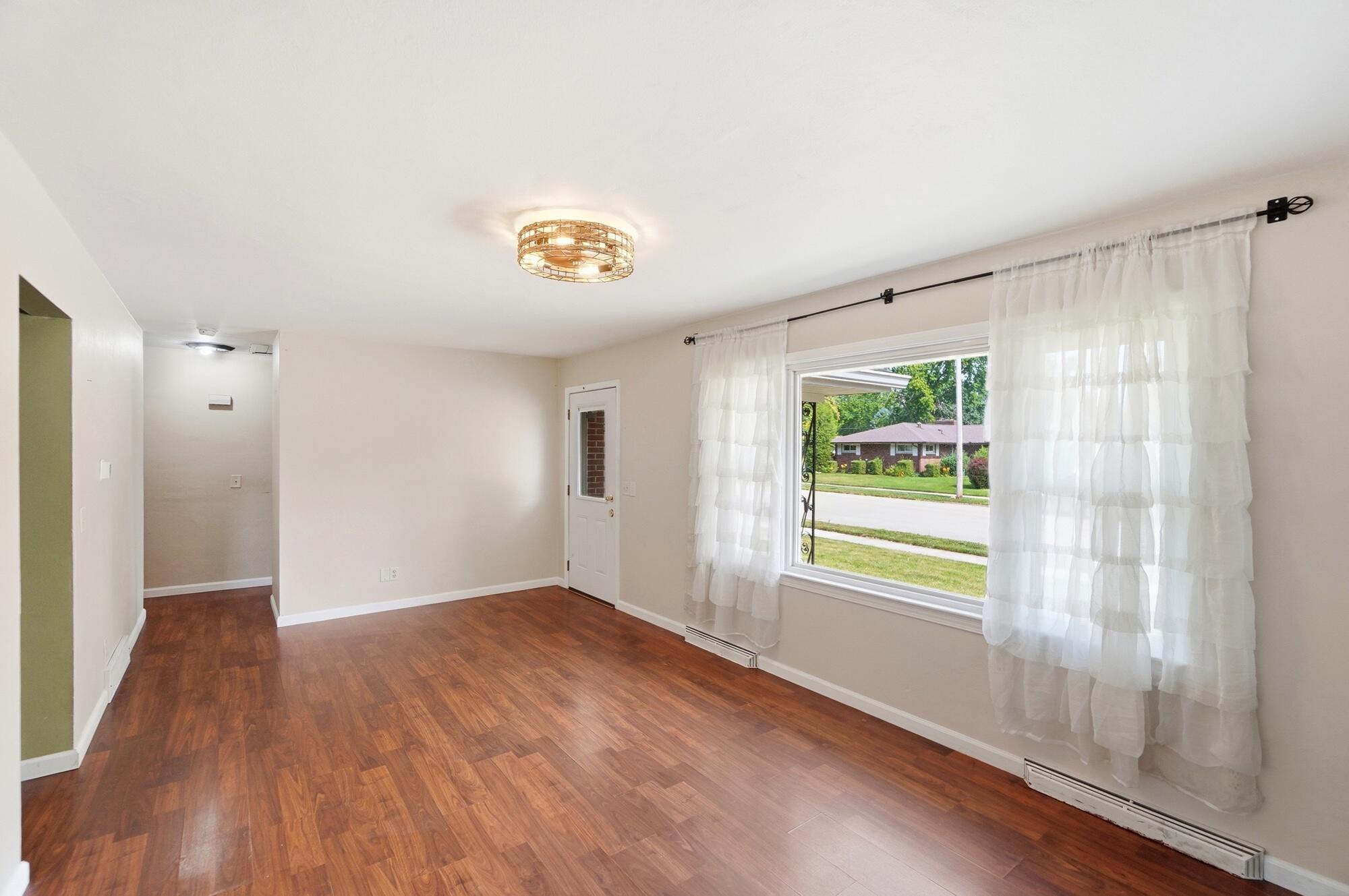 1380 Chelsea, Troy, Ohio 45373