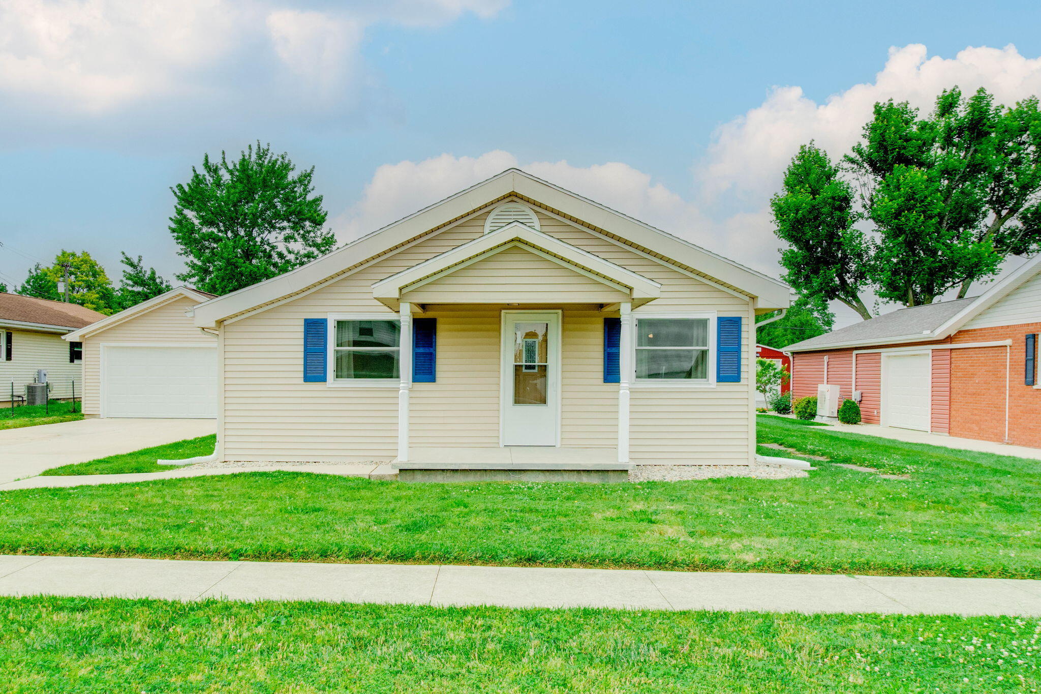 711 Columbia, Rockford, Ohio 45882