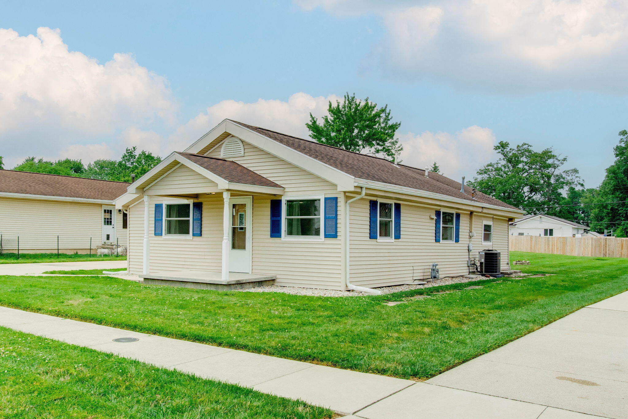 711 Columbia, Rockford, Ohio 45882
