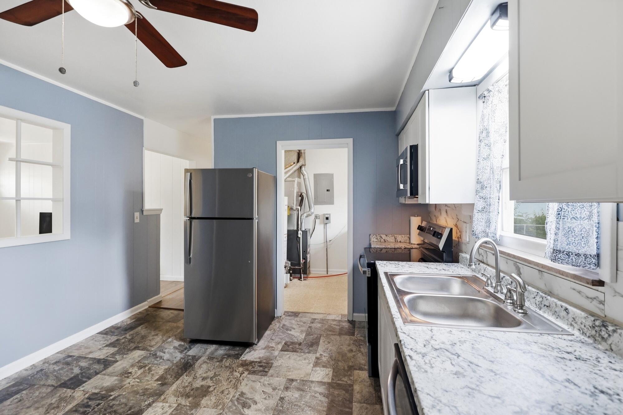 2941 Sun Valley, Springfield, Ohio 45505