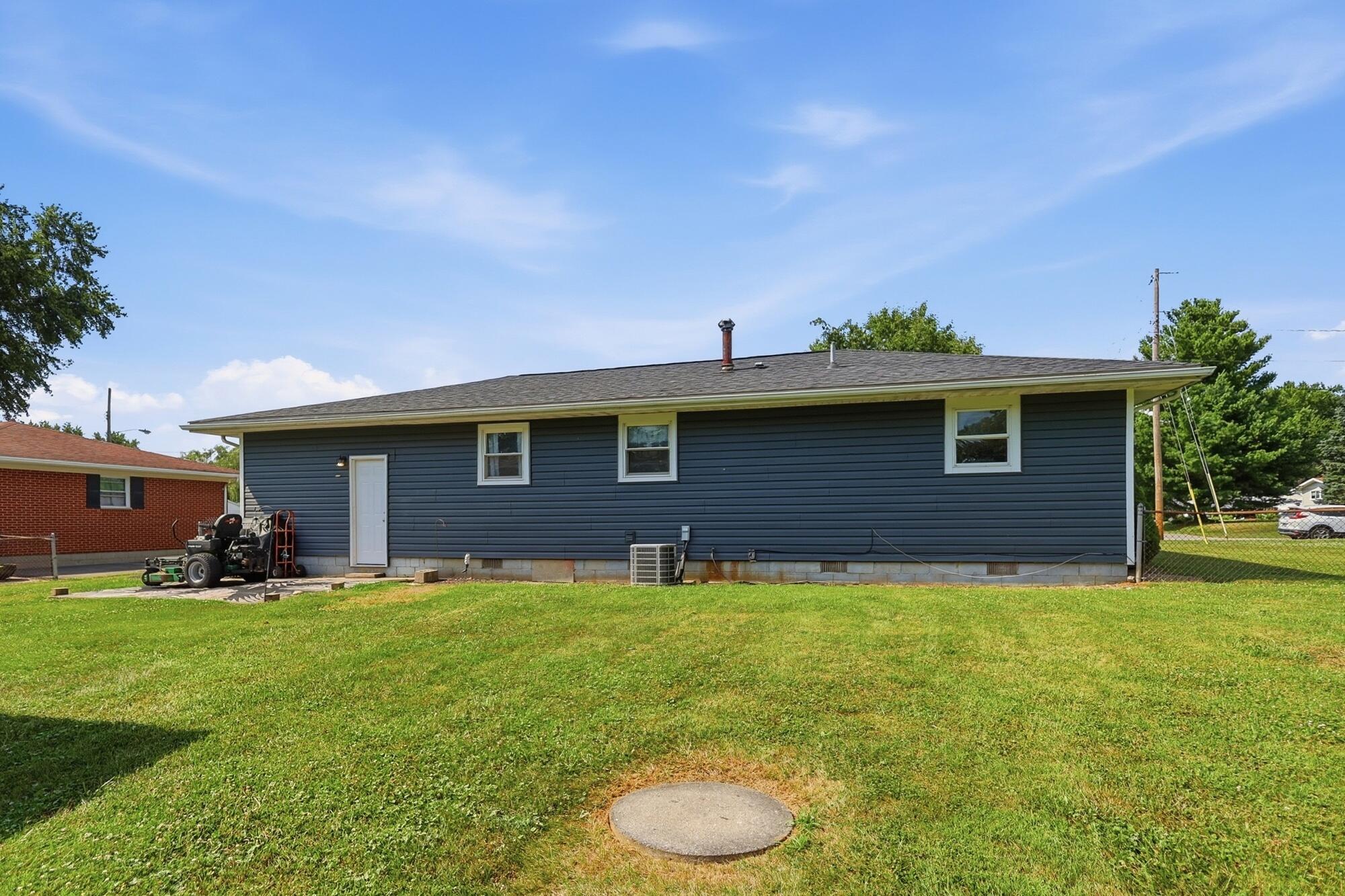2941 Sun Valley, Springfield, Ohio 45505