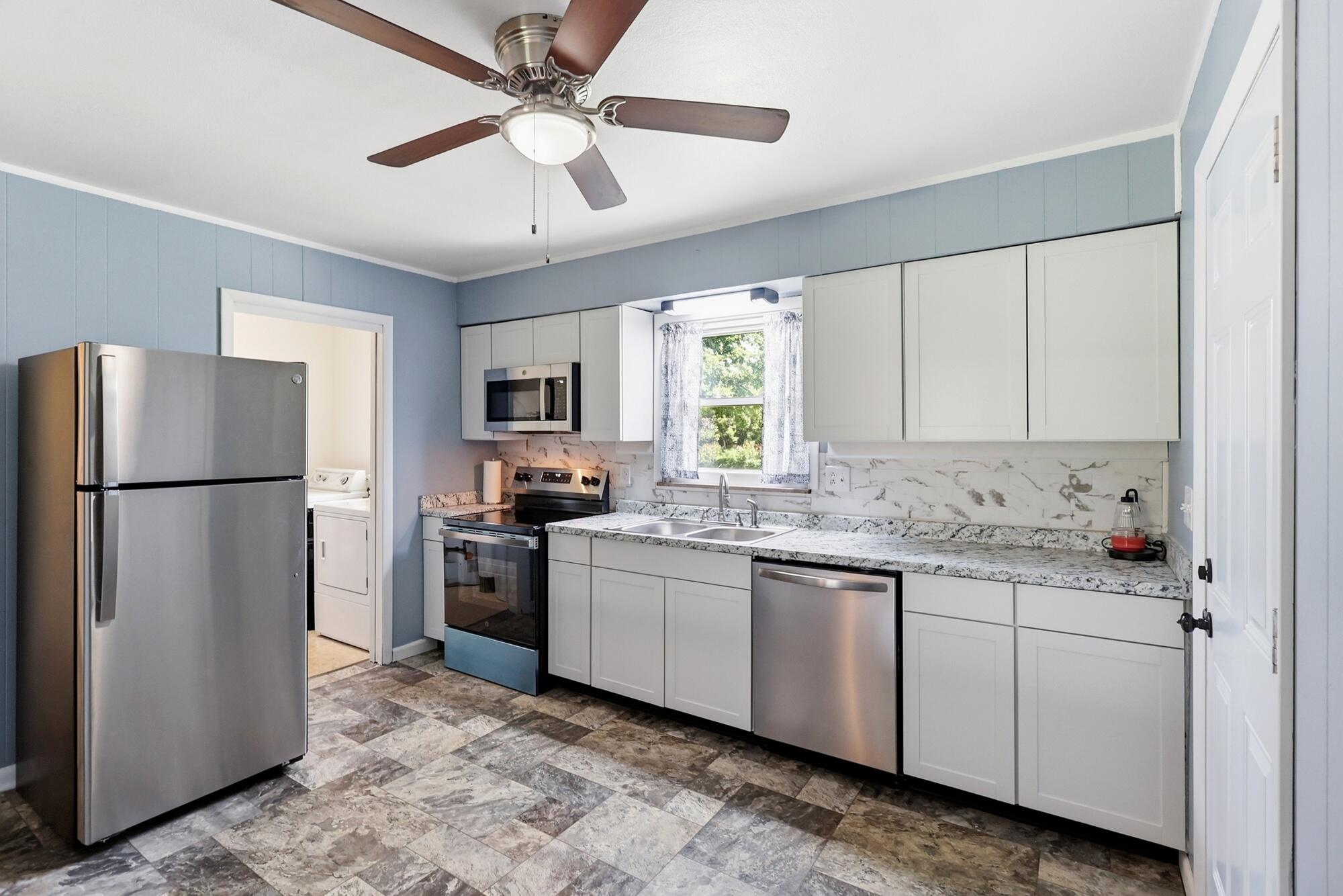 2941 Sun Valley, Springfield, Ohio 45505
