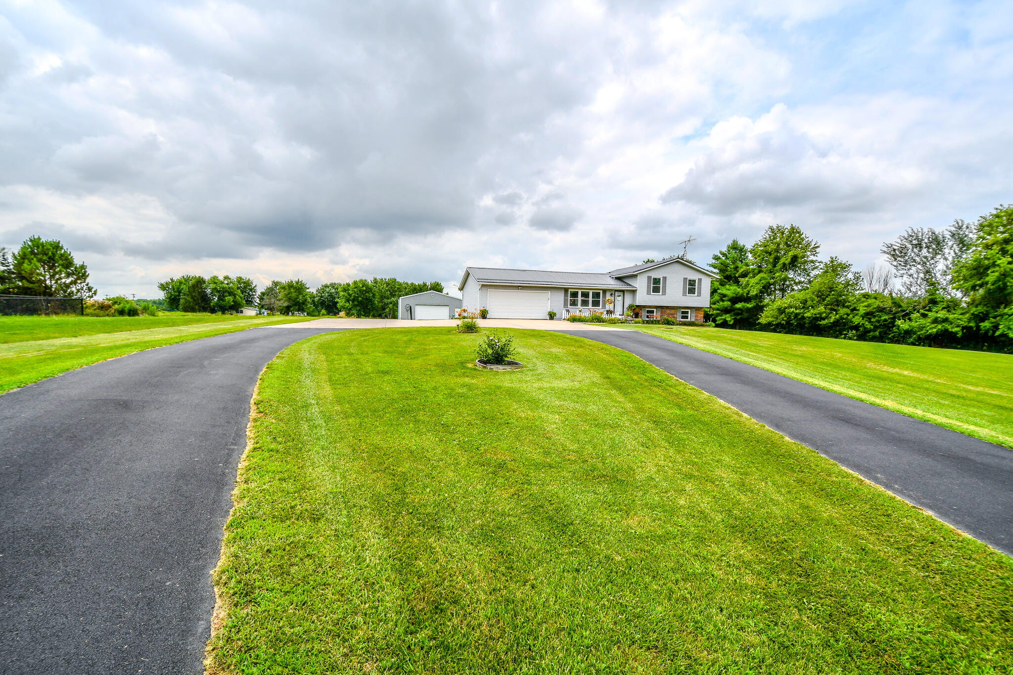 13493 Old Troy, Saint Paris, Ohio 43072
