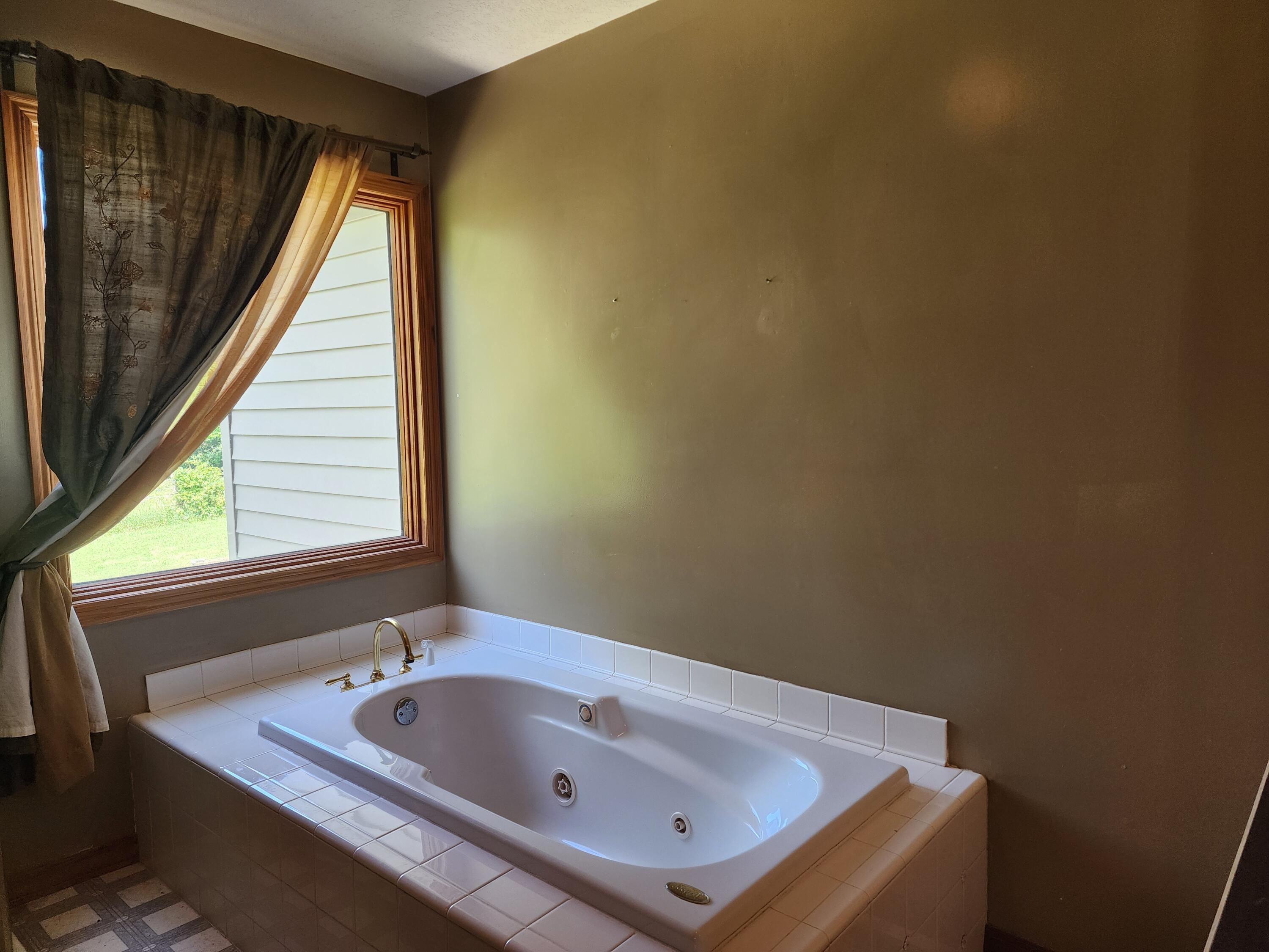1305 County Road 5, Zanesfield, Ohio 43360