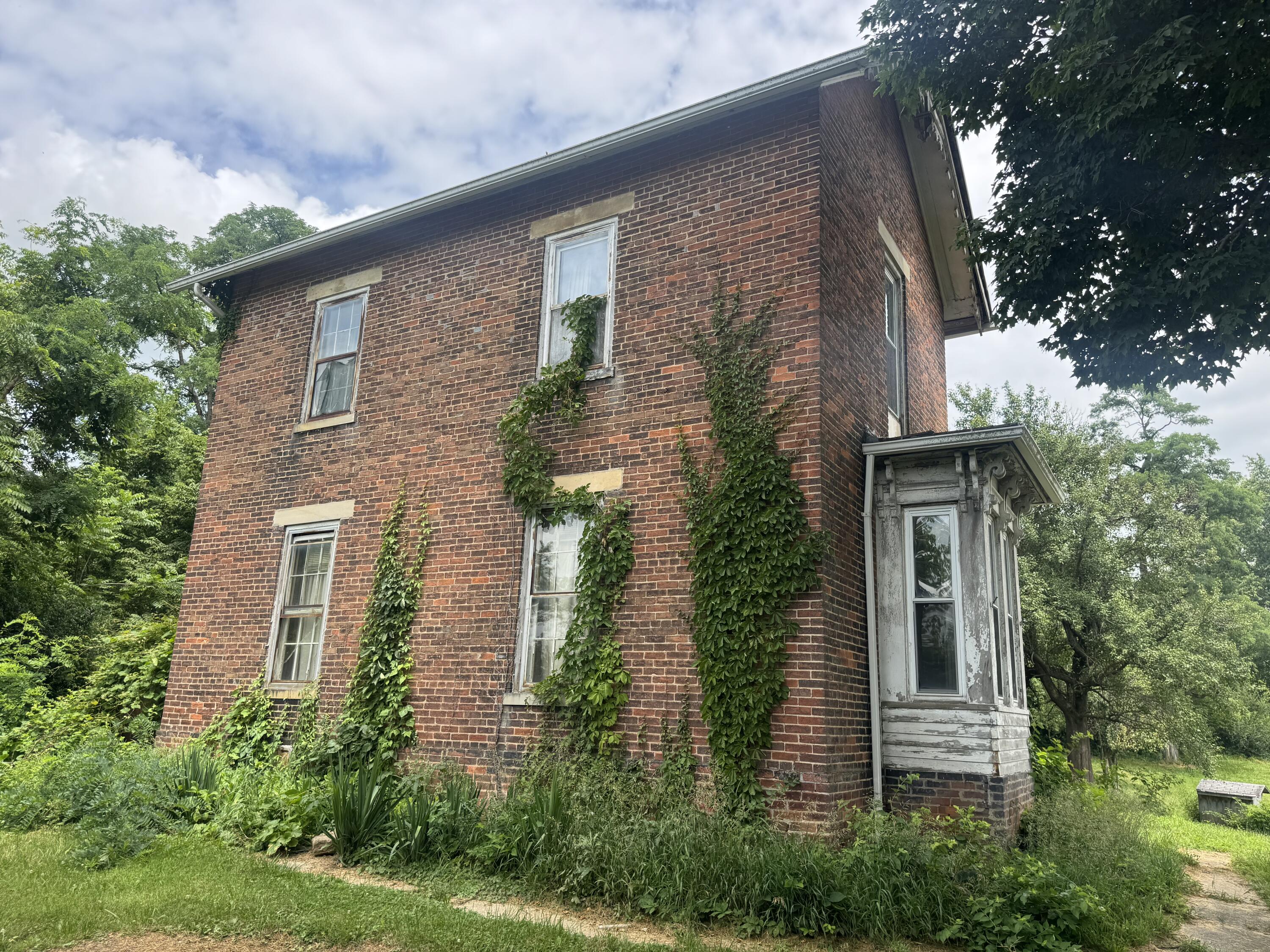 8588 Vernon Catawba, Mechanicsburg, Ohio 43044