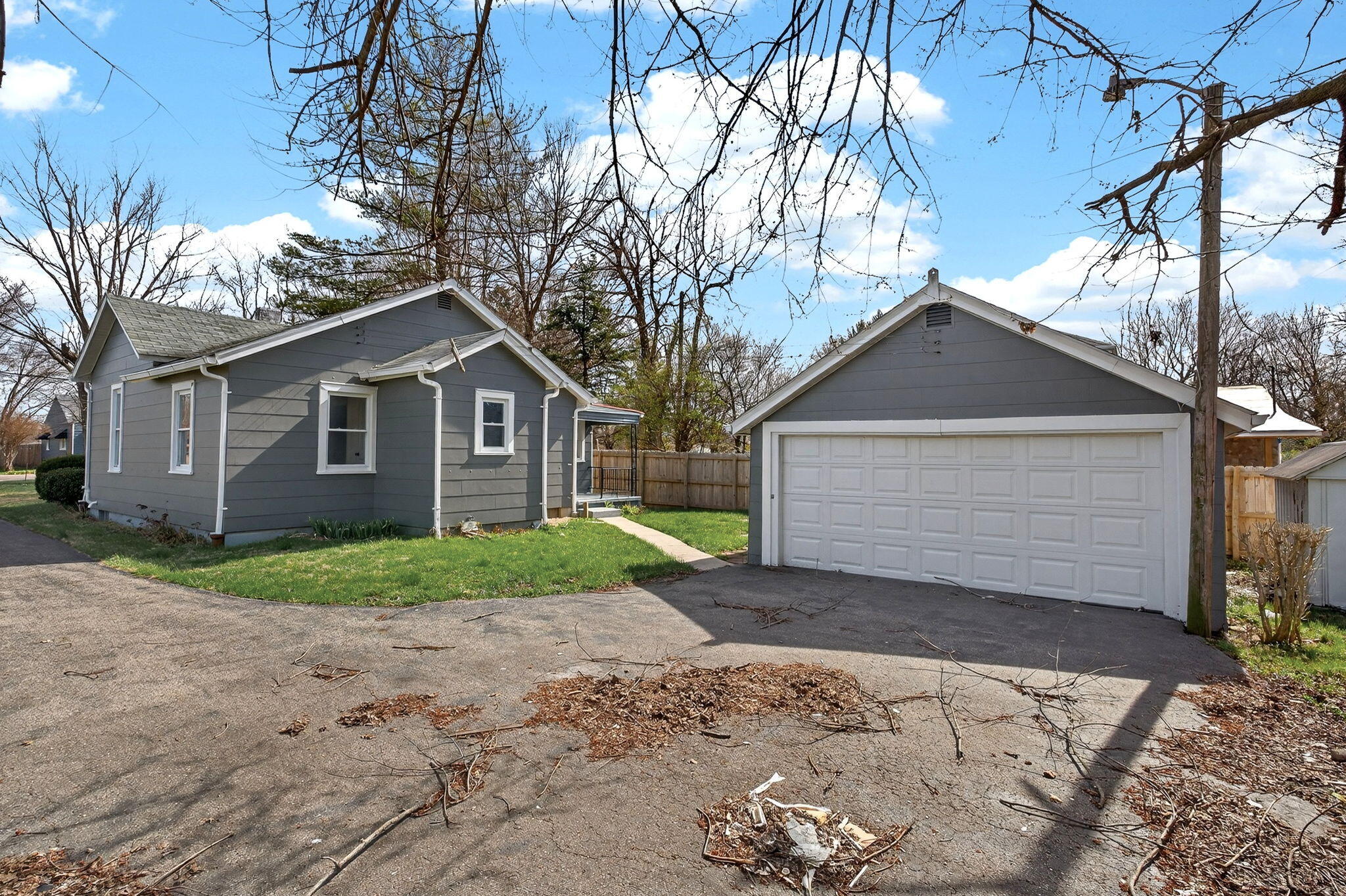 3819 New Carlisle, Springfield, Ohio 45504