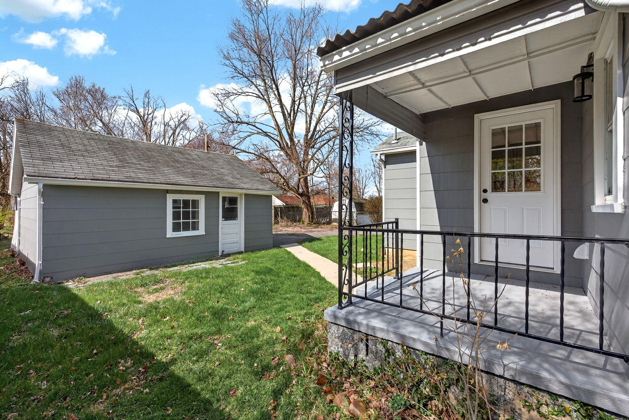 3819 New Carlisle, Springfield, Ohio 45504