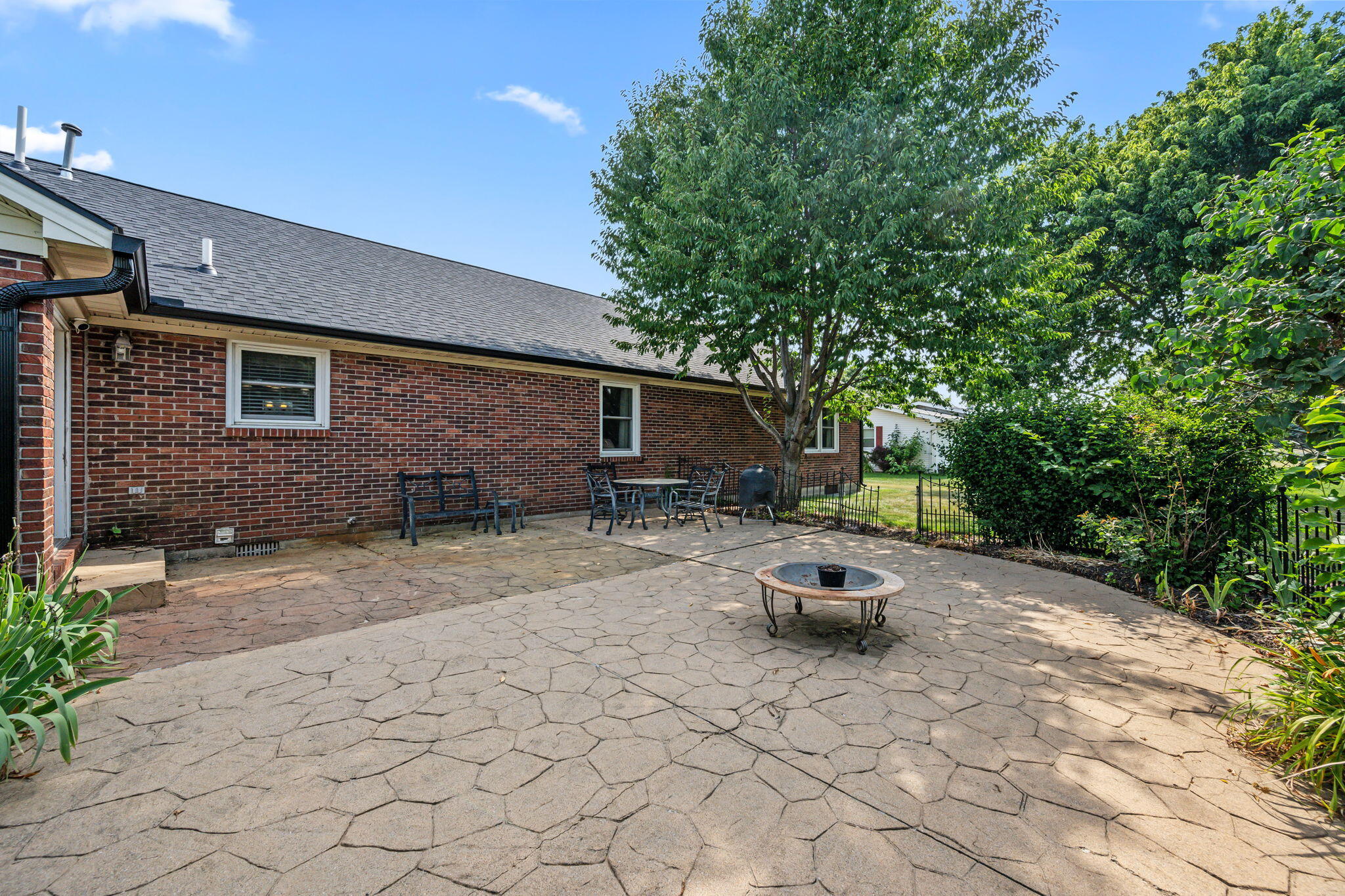 14991 Charm Hill, Sidney, Ohio 45365