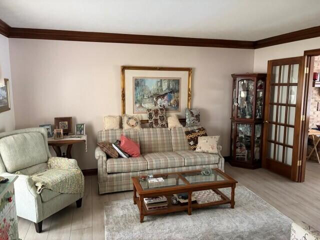 2045 Canterbury, Troy, Ohio 45373