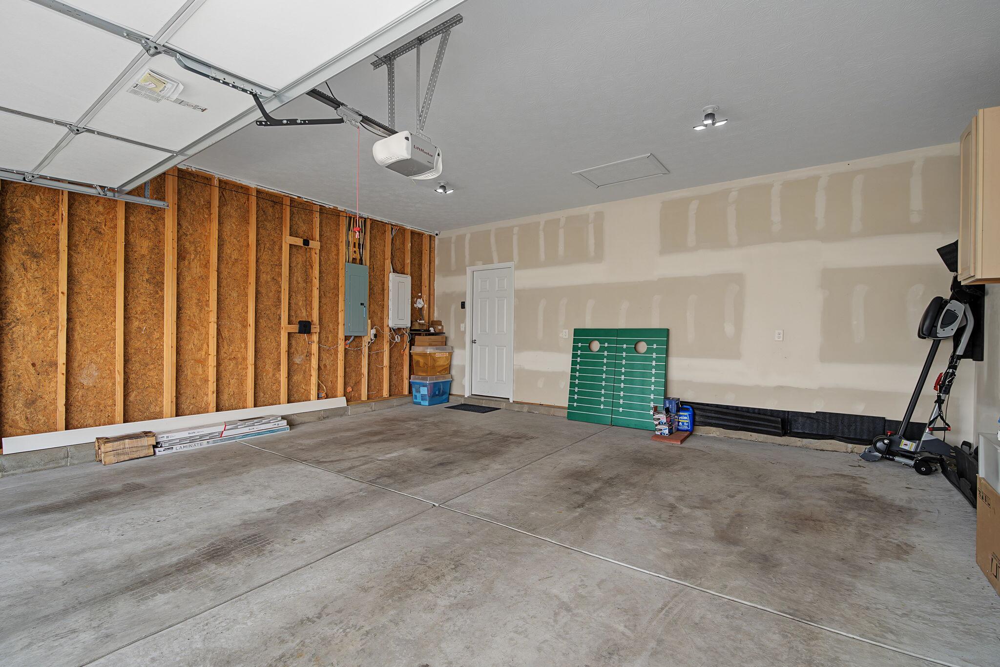 961 Reeder, Centerville, Ohio 45458