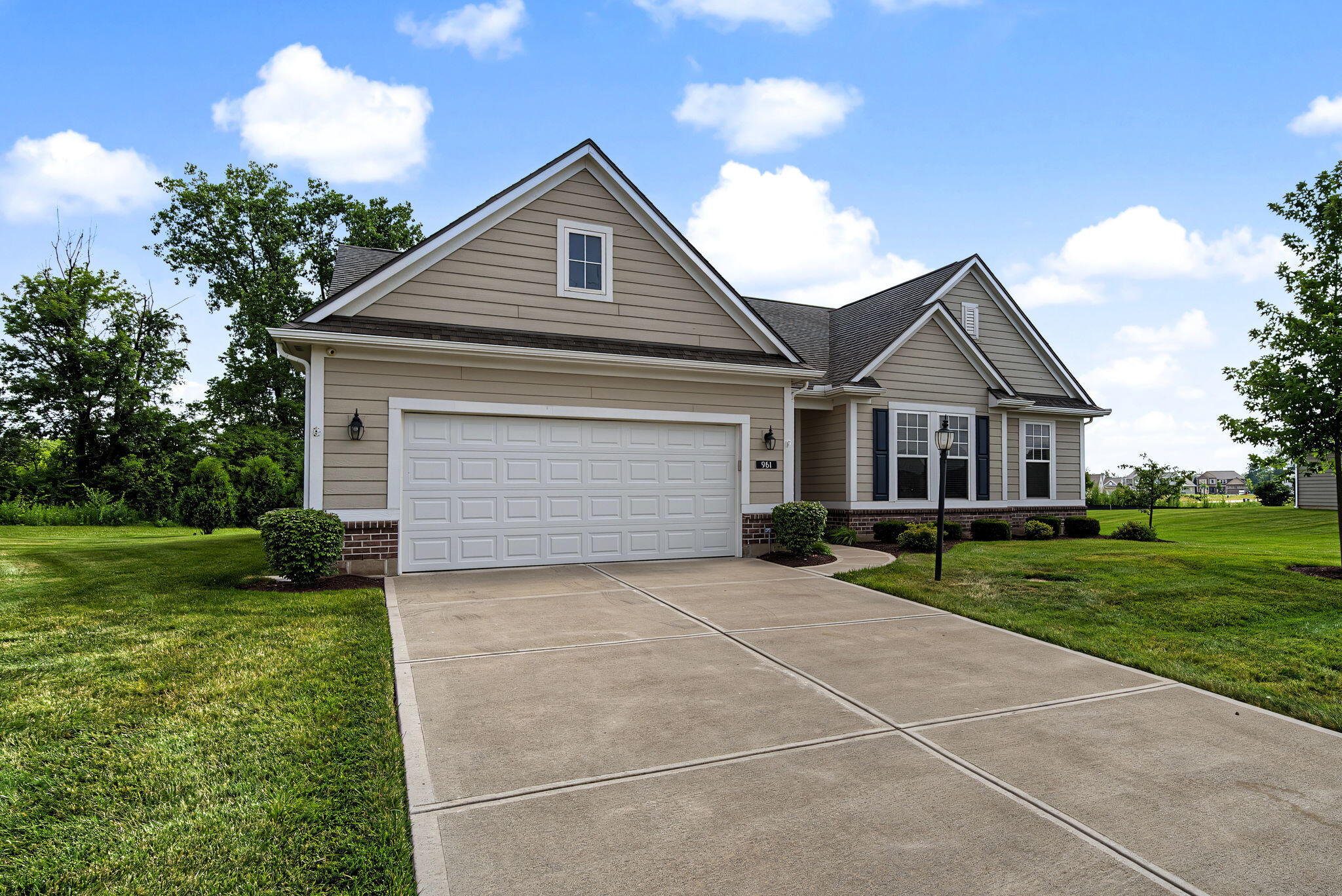 961 Reeder, Centerville, Ohio 45458