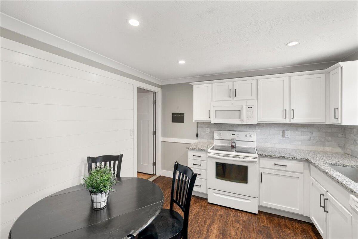 6124 Little Creek, Dayton, Ohio 45424