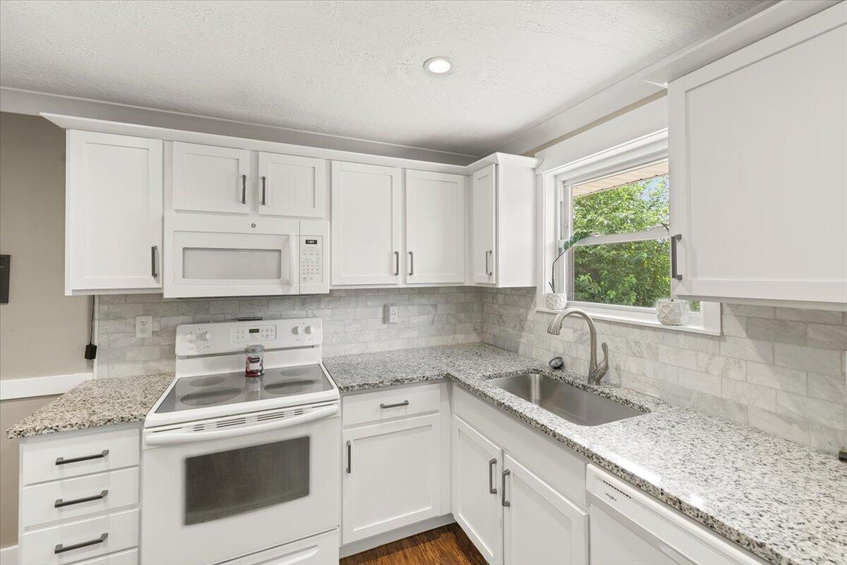 6124 Little Creek, Dayton, Ohio 45424