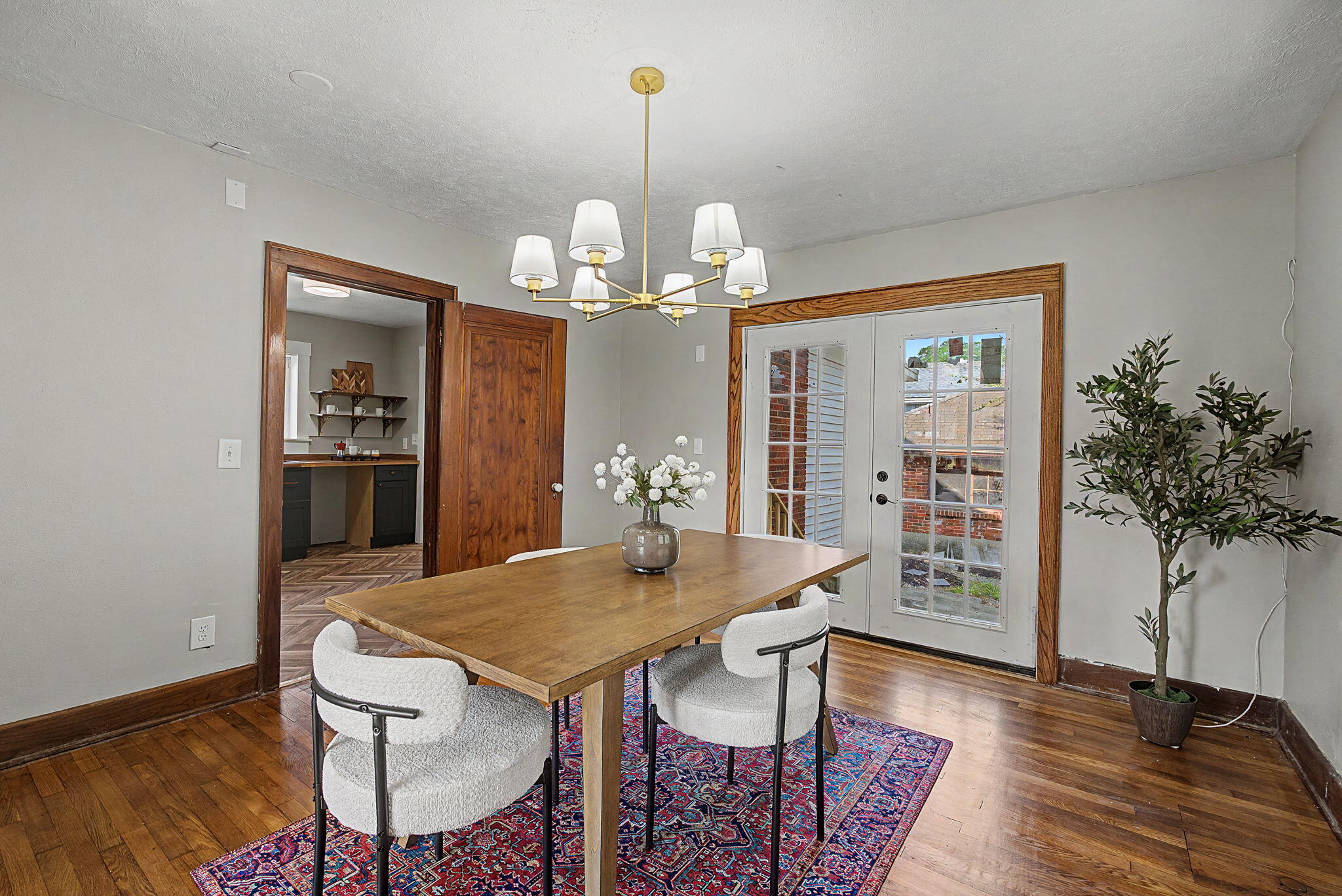Light, Springfield, Ohio 45504
