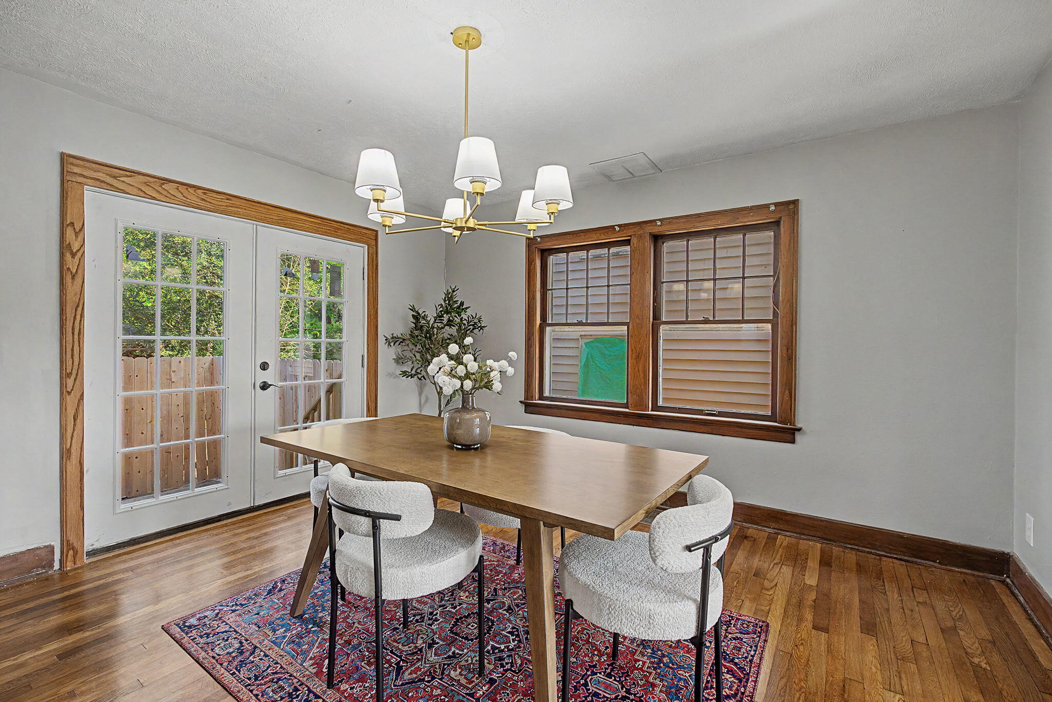 Light, Springfield, Ohio 45504