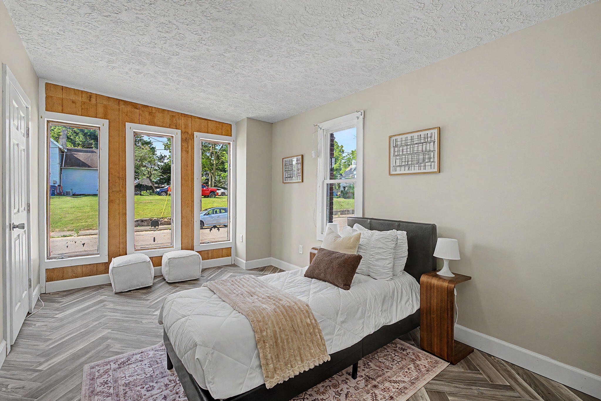 Light, Springfield, Ohio 45504