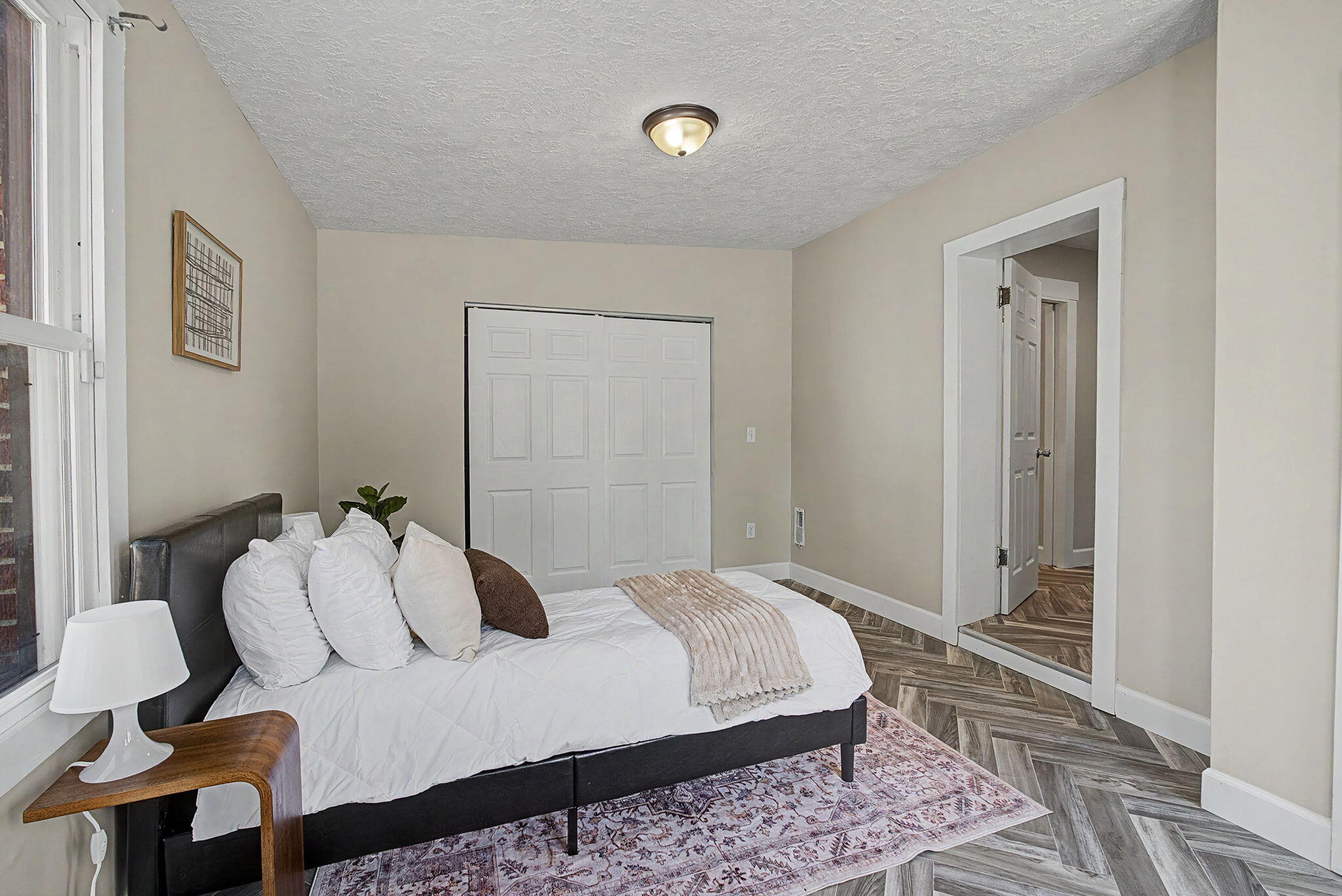 Light, Springfield, Ohio 45504