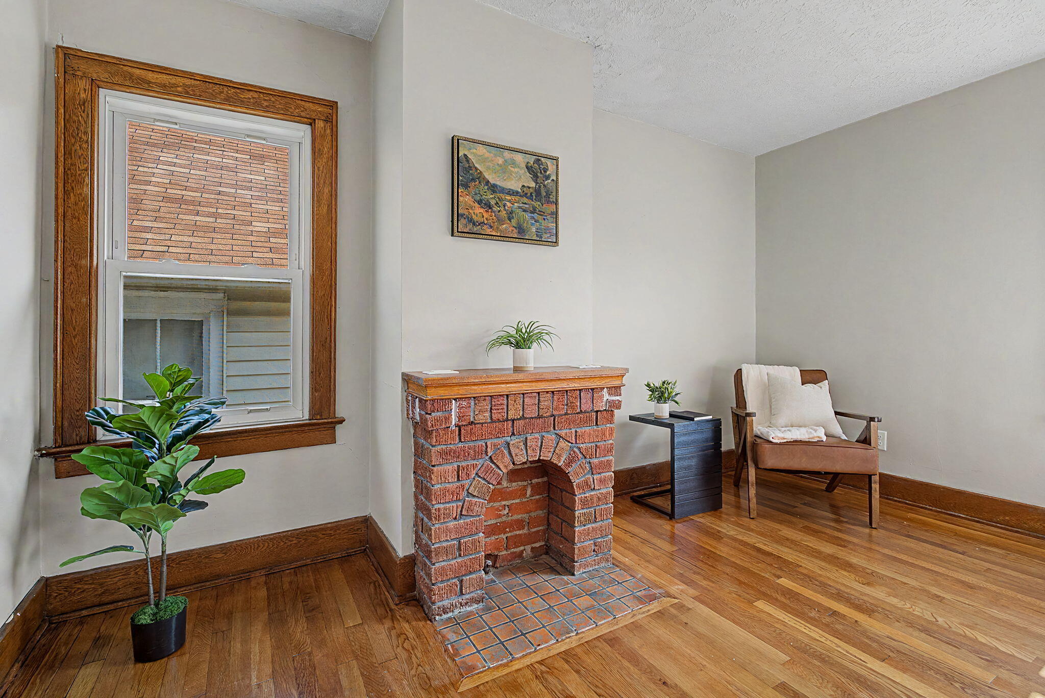 Light, Springfield, Ohio 45504