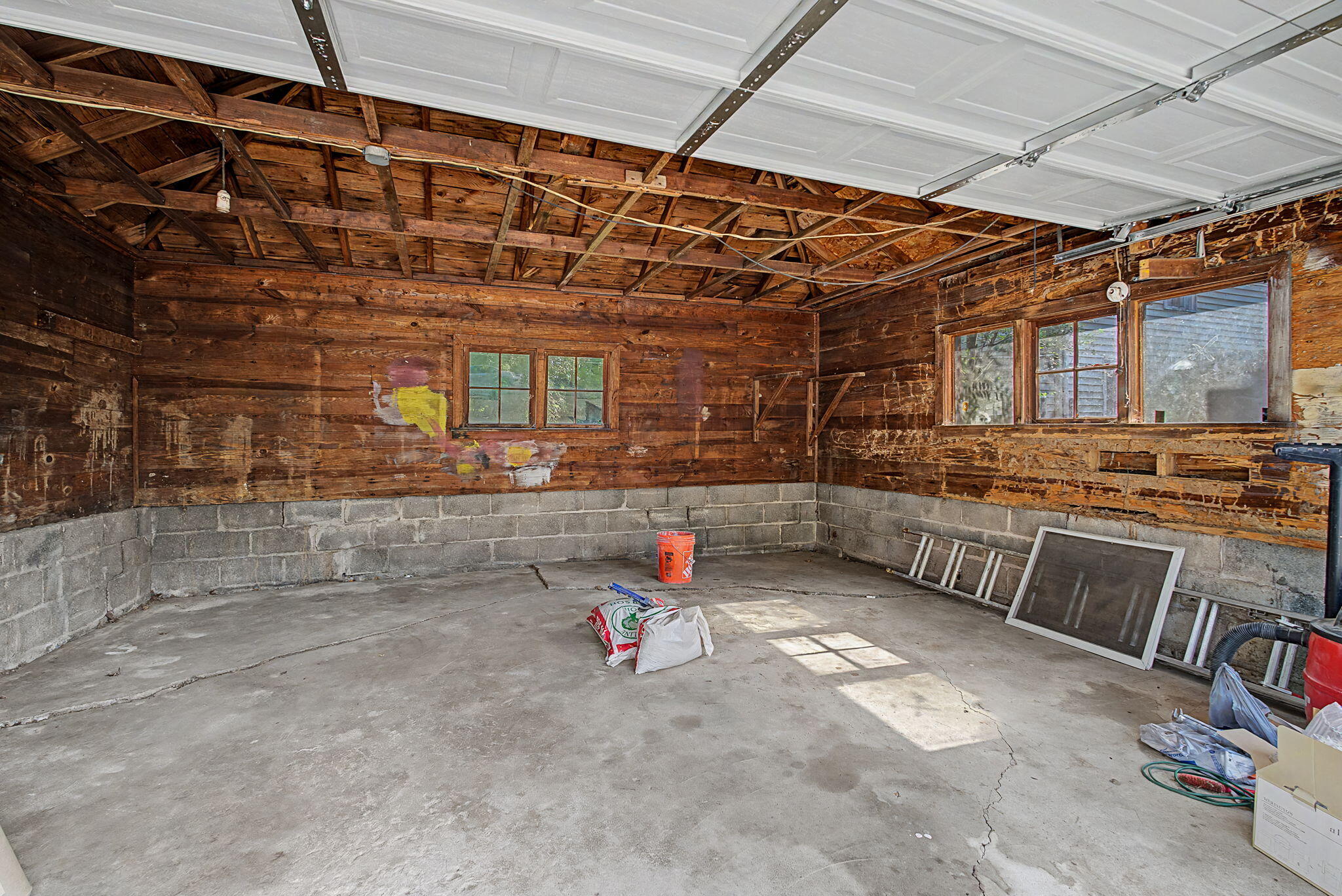 Light, Springfield, Ohio 45504