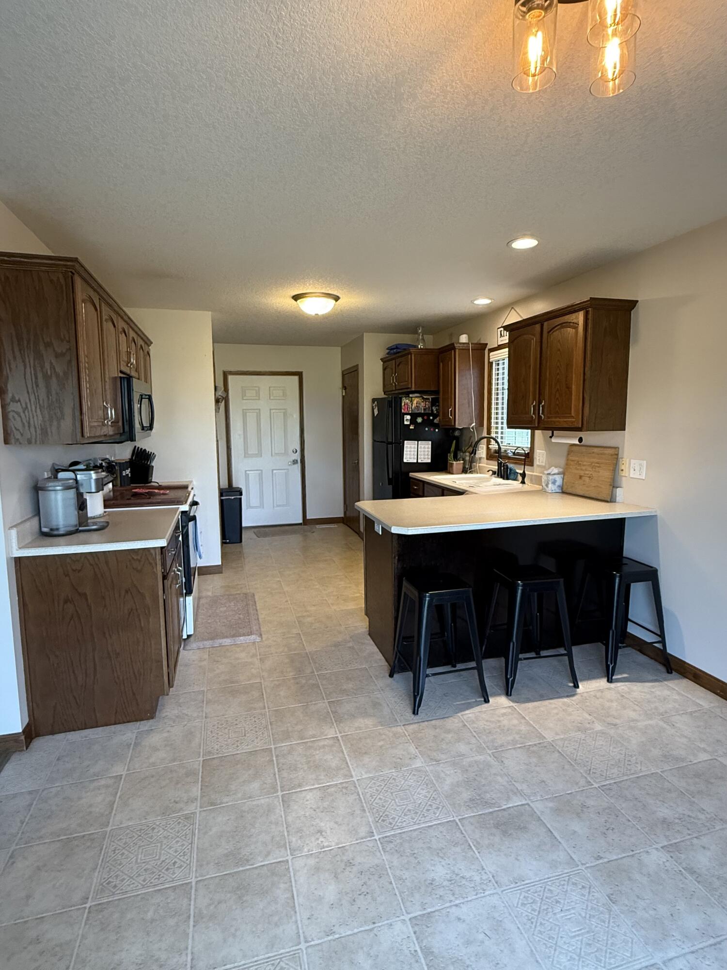 112 Parkview, Jackson Center, Ohio 45334