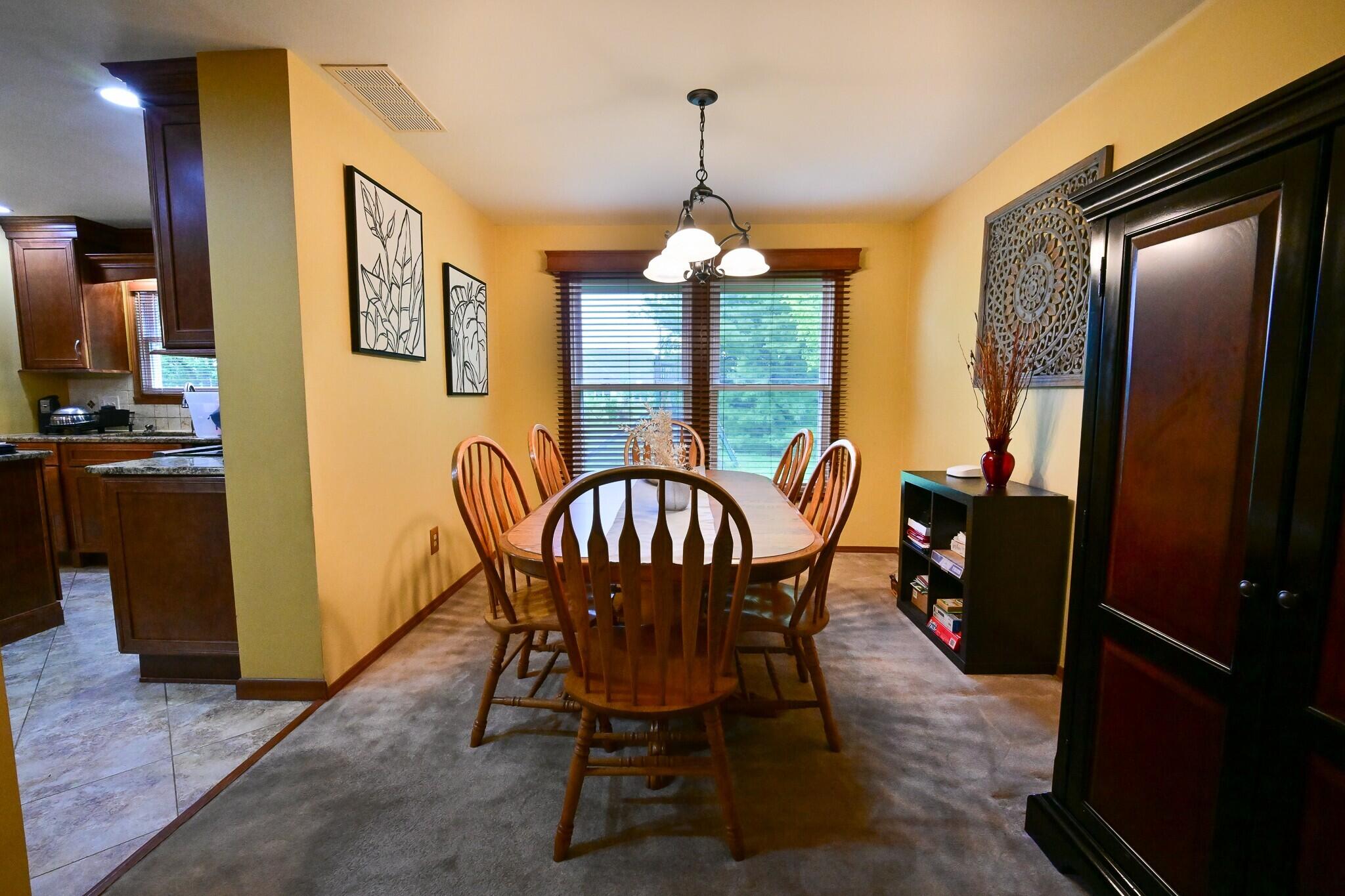 2424 Rockingham, Troy, Ohio 45373