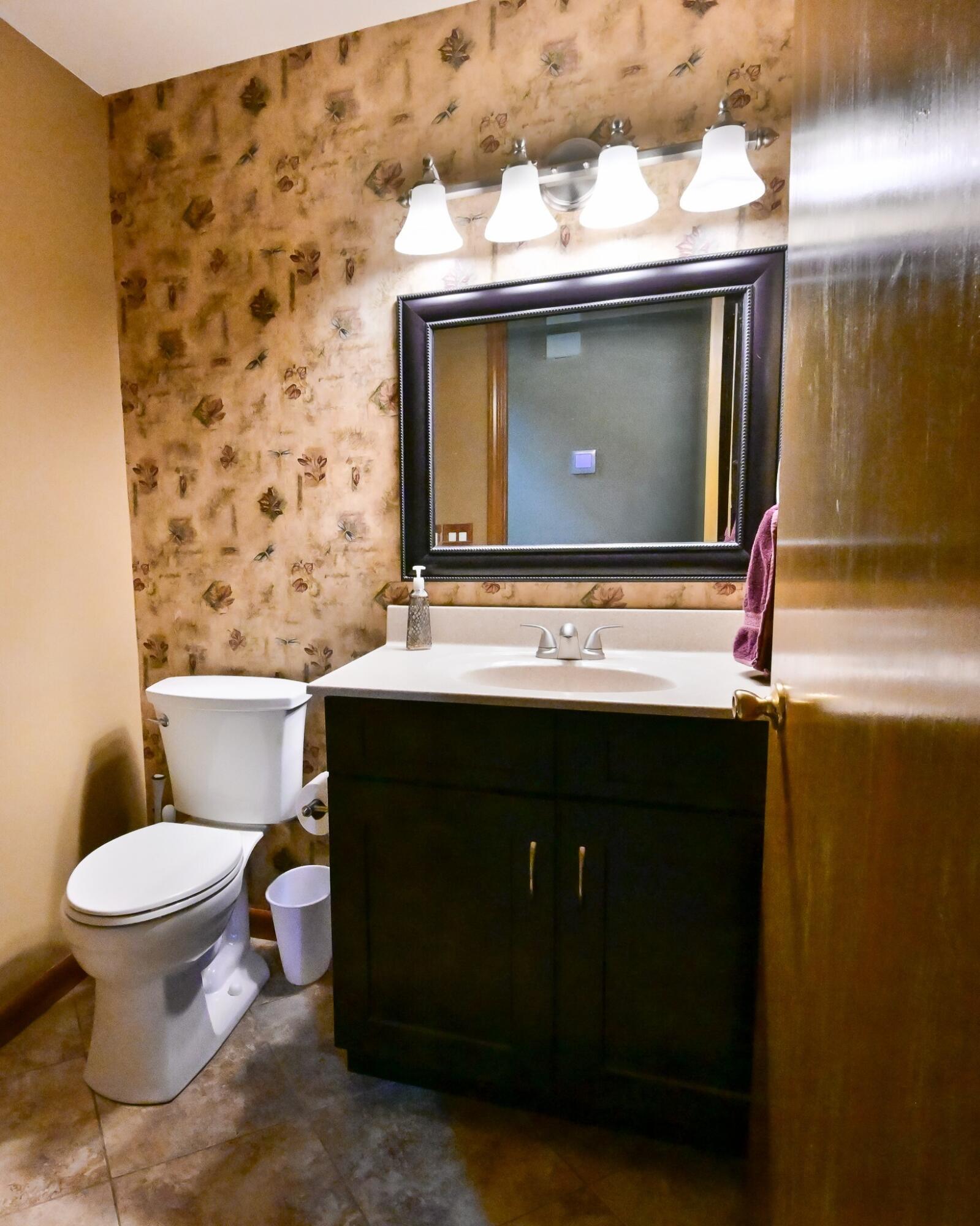 2424 Rockingham, Troy, Ohio 45373
