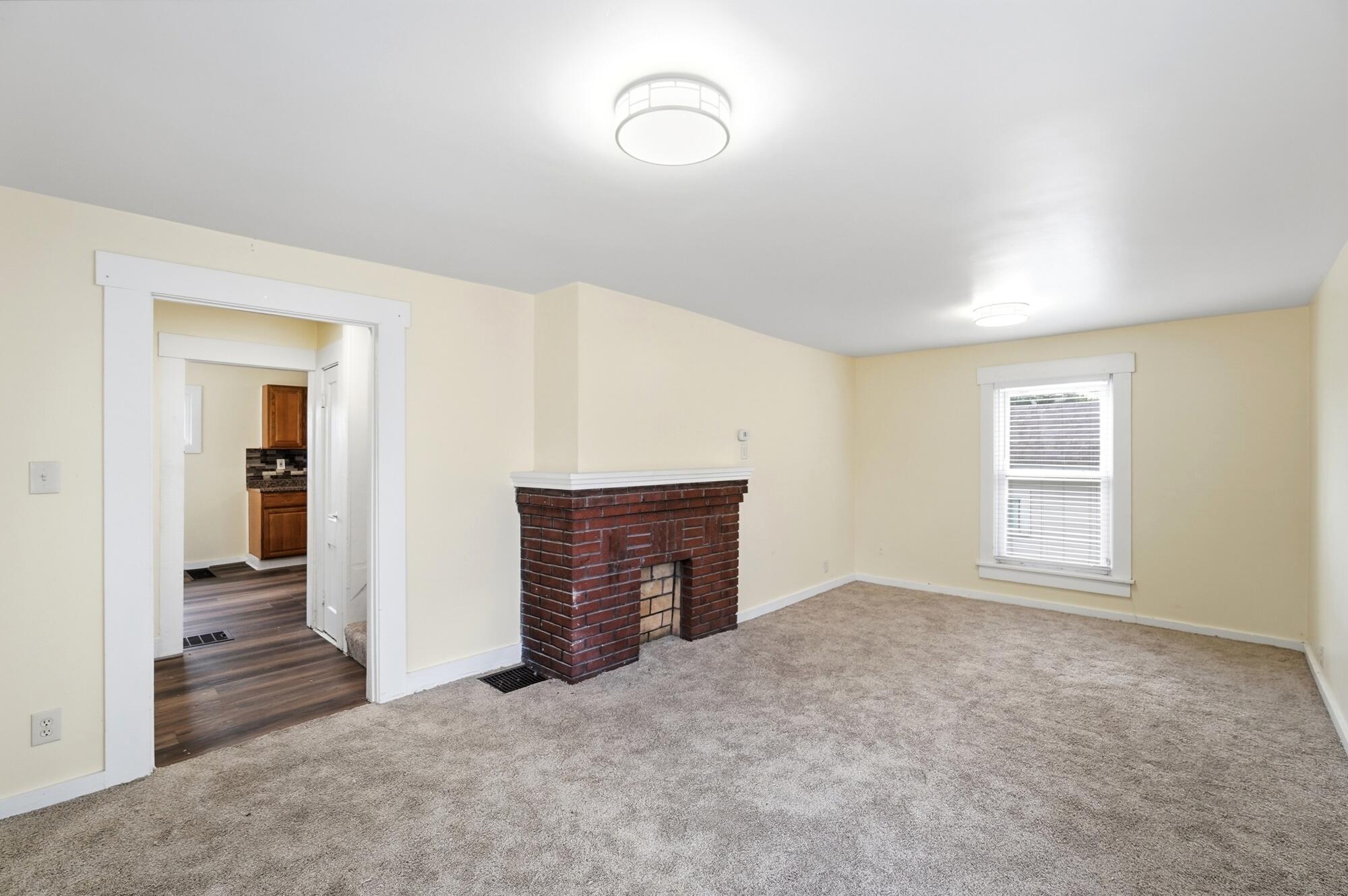 2015 Clifton, Springfield, Ohio 45505