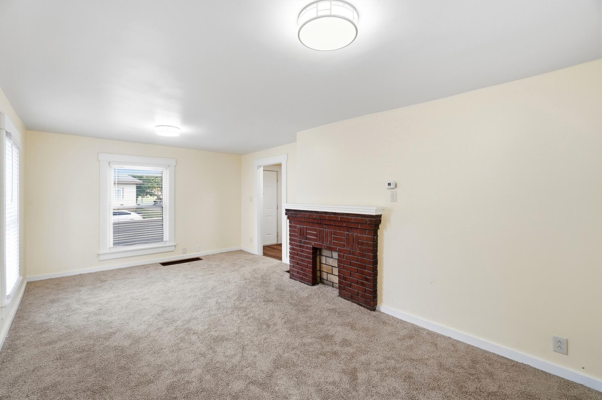 2015 Clifton, Springfield, Ohio 45505