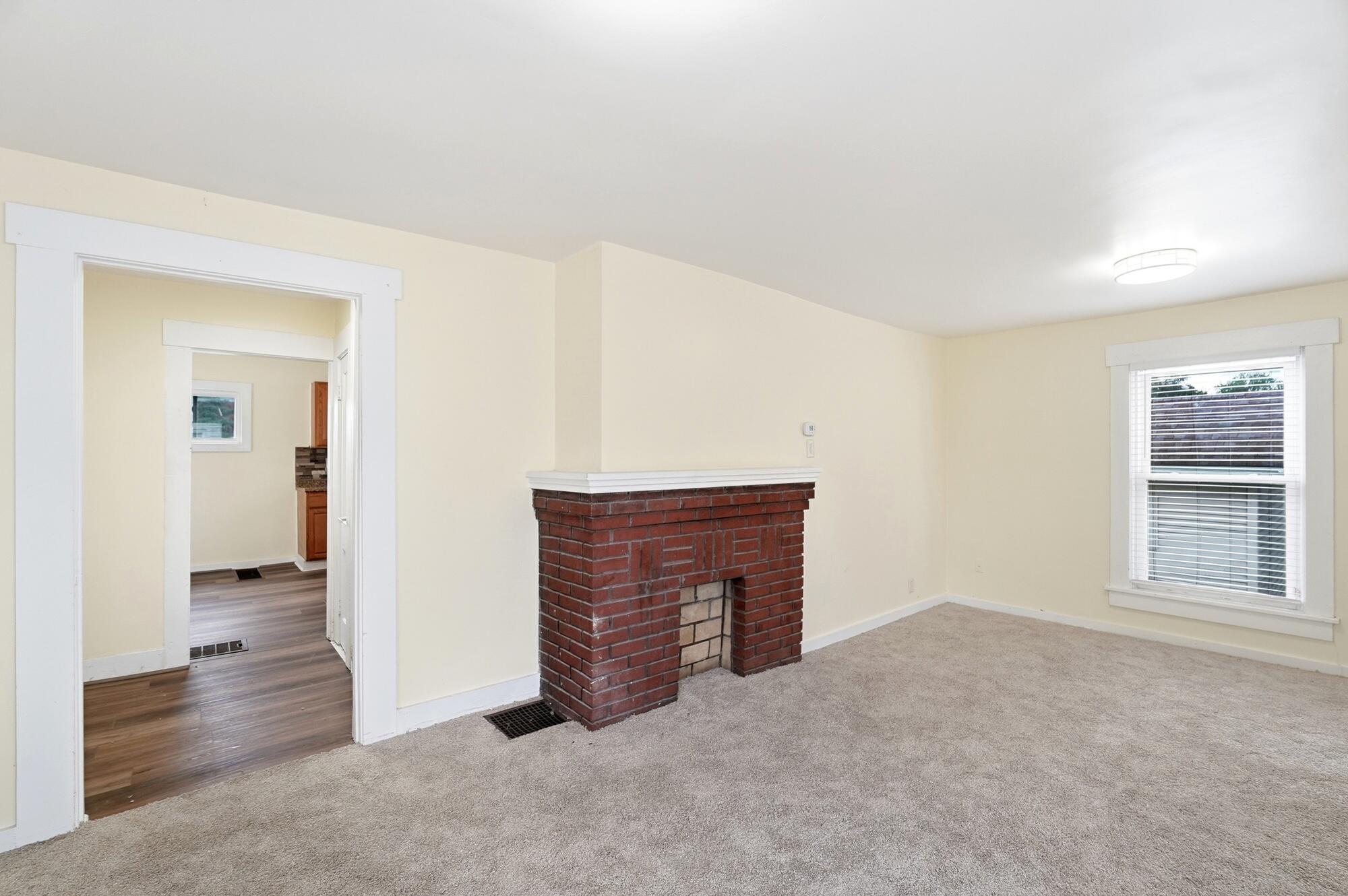 2015 Clifton, Springfield, Ohio 45505