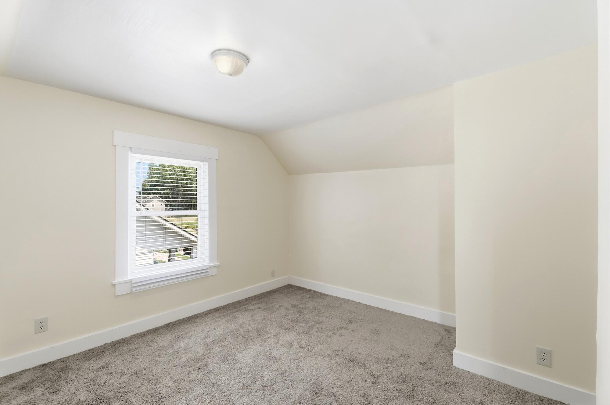 2015 Clifton, Springfield, Ohio 45505