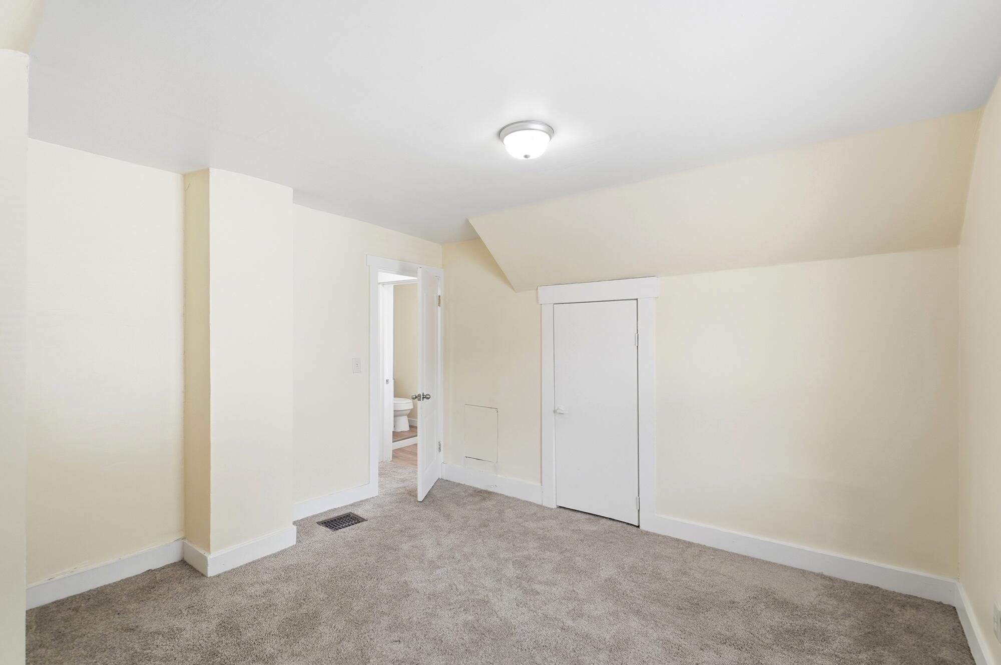 2015 Clifton, Springfield, Ohio 45505