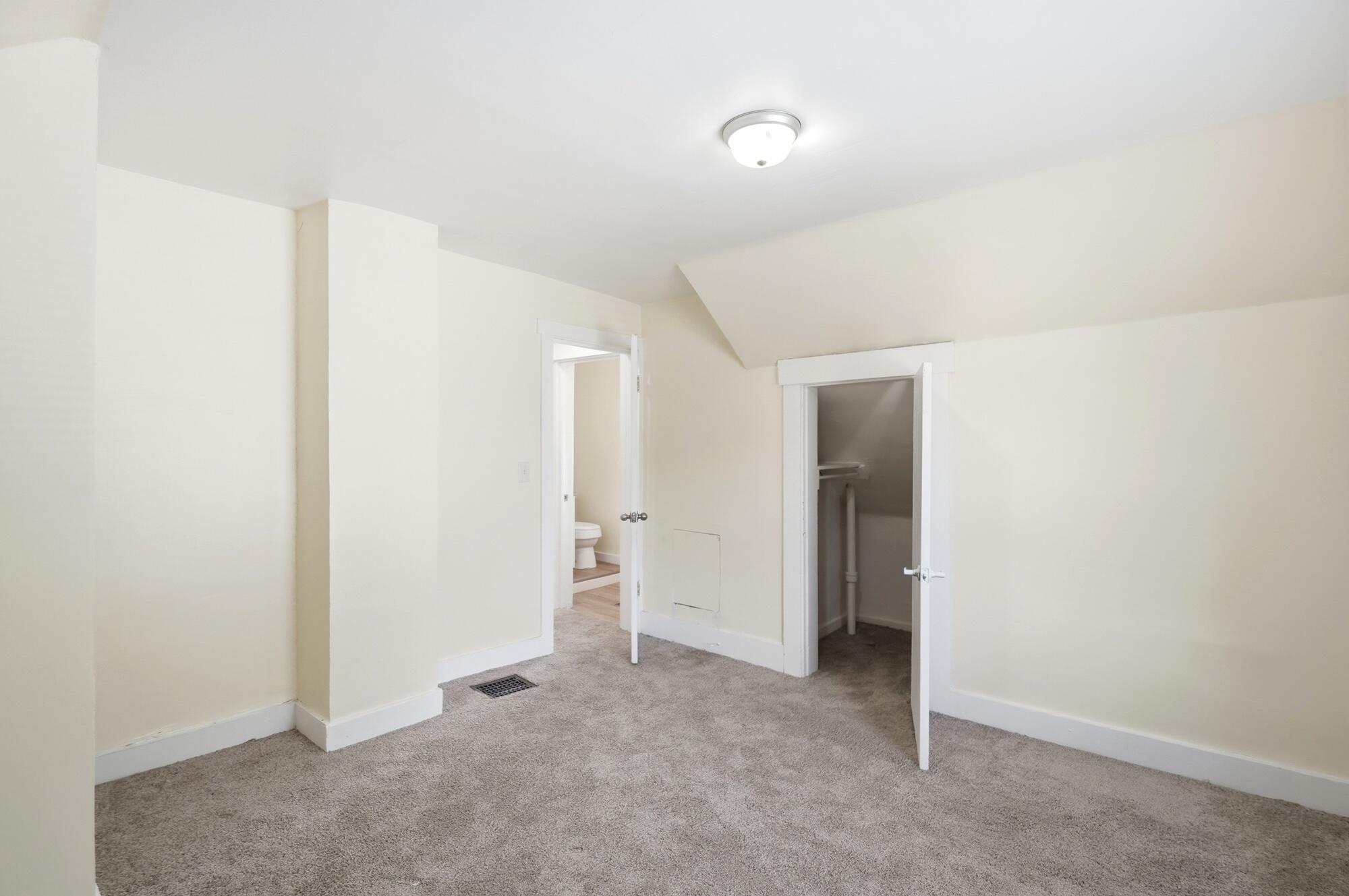 2015 Clifton, Springfield, Ohio 45505