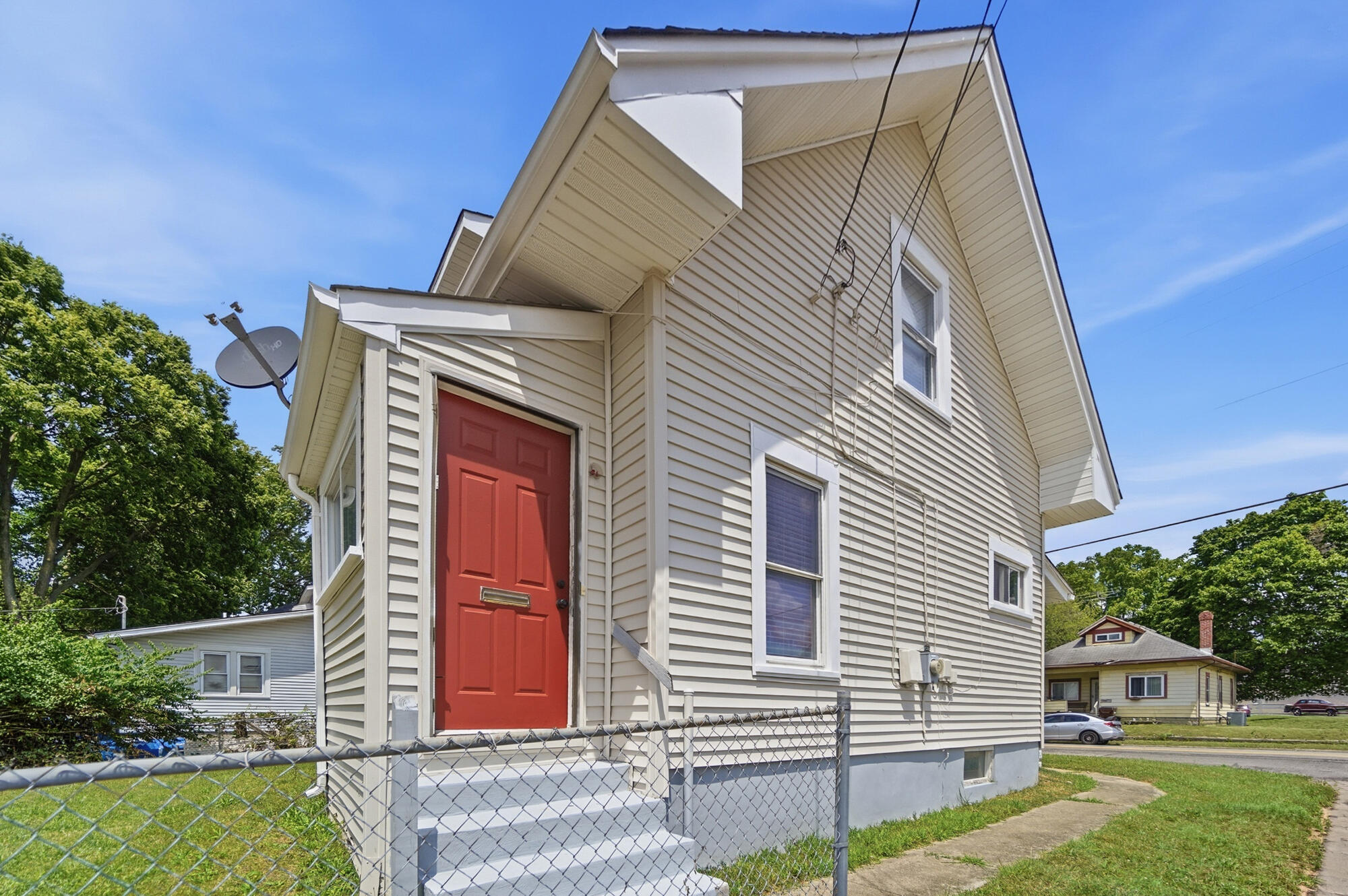 2015 Clifton, Springfield, Ohio 45505