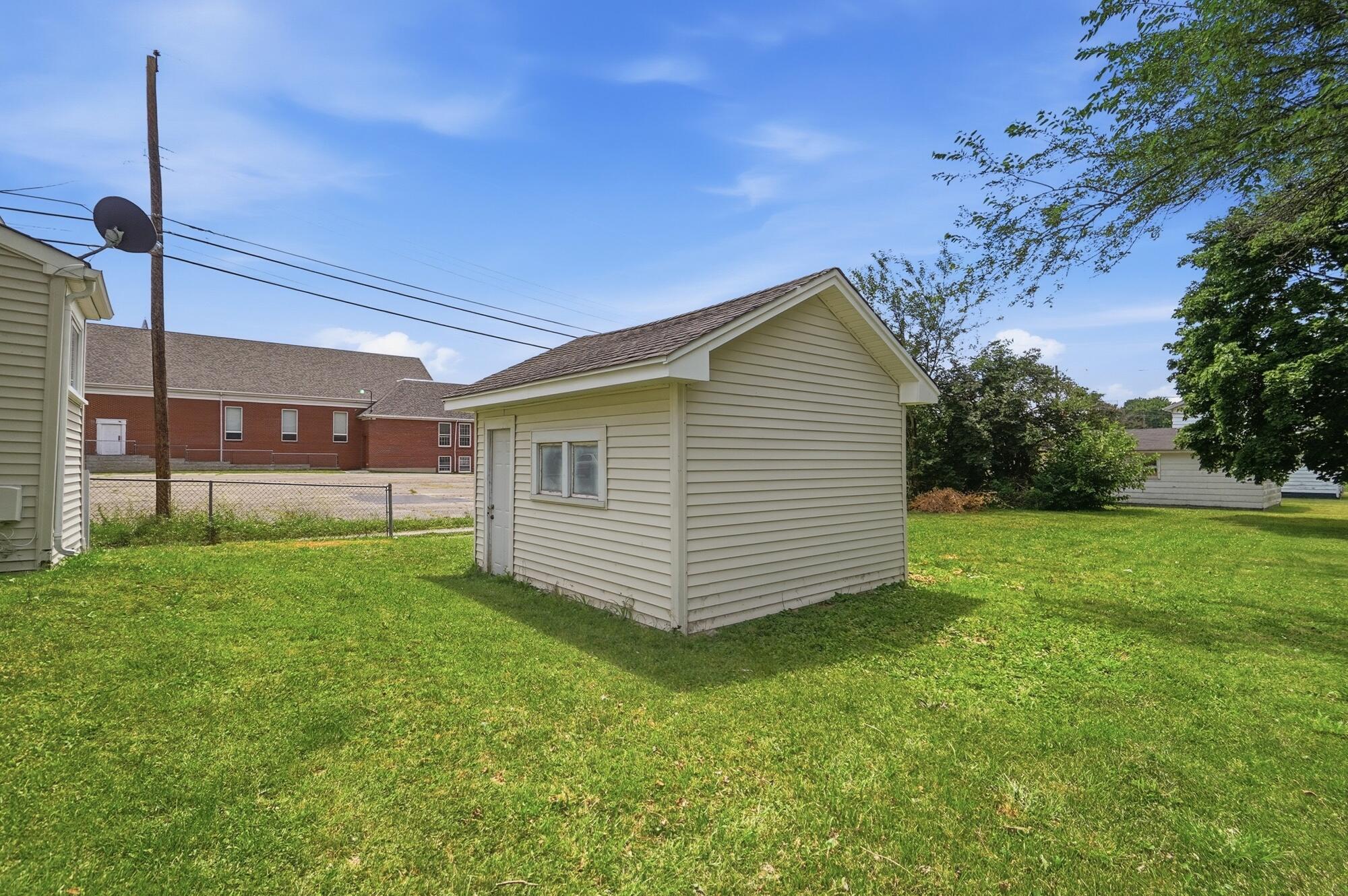2015 Clifton, Springfield, Ohio 45505