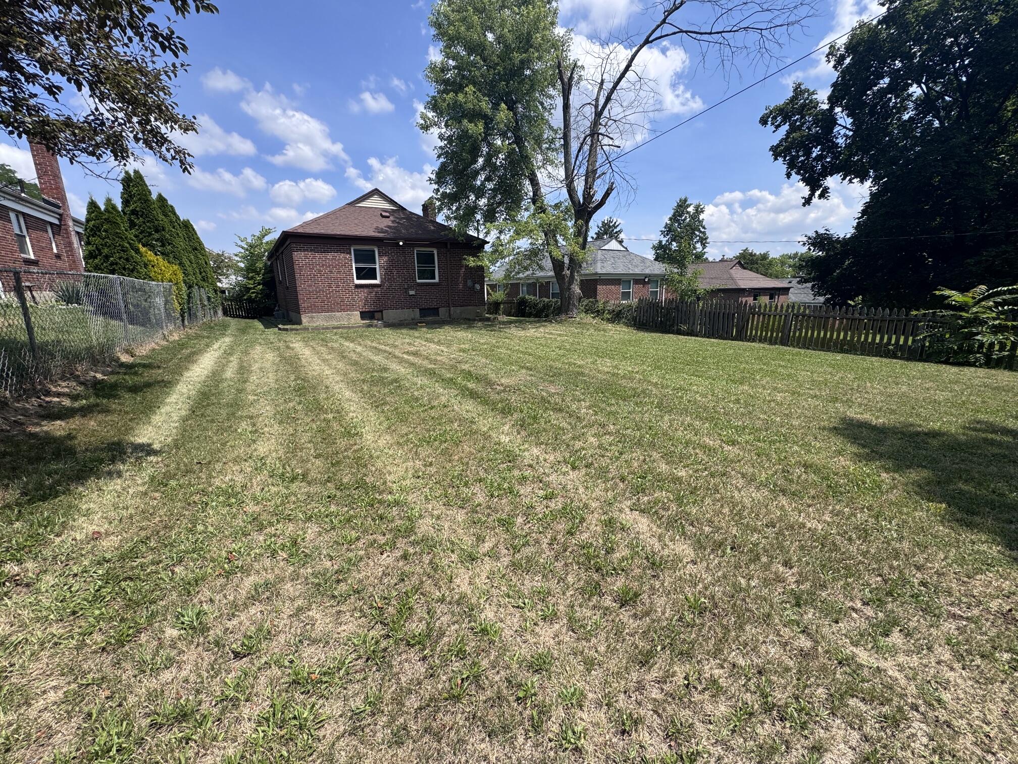 250 Castlewood, Dayton, Ohio 45405