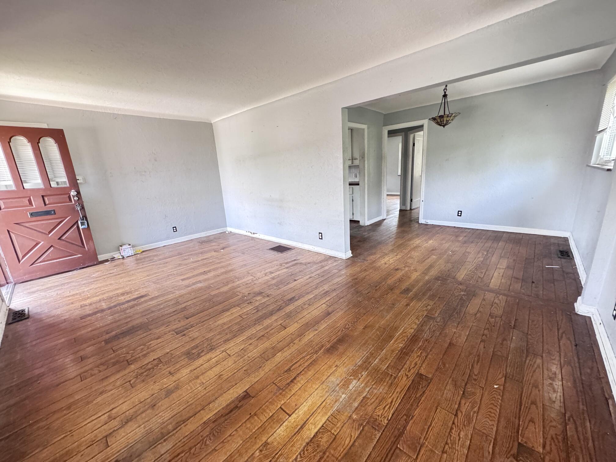 250 Castlewood, Dayton, Ohio 45405