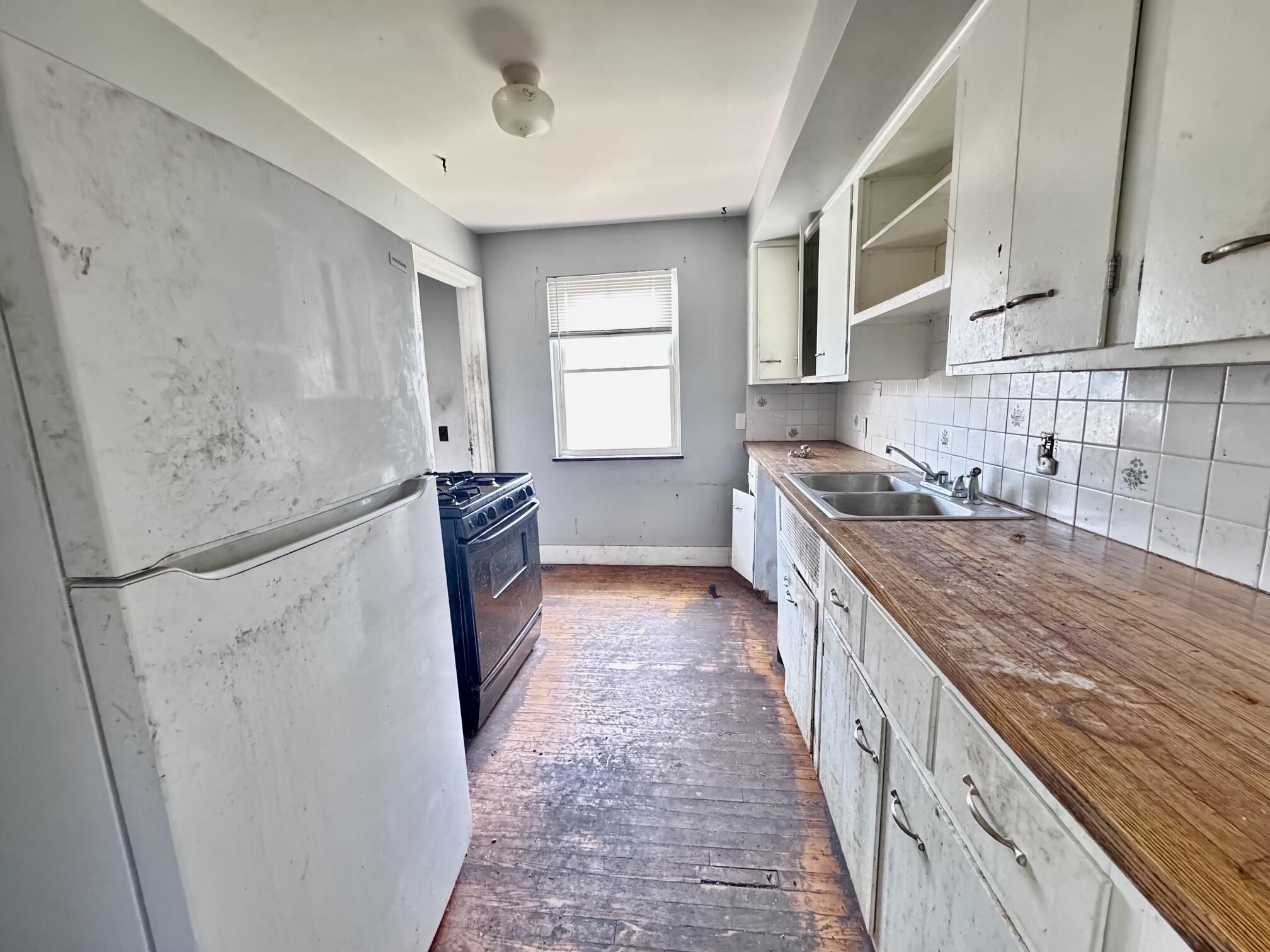 250 Castlewood, Dayton, Ohio 45405