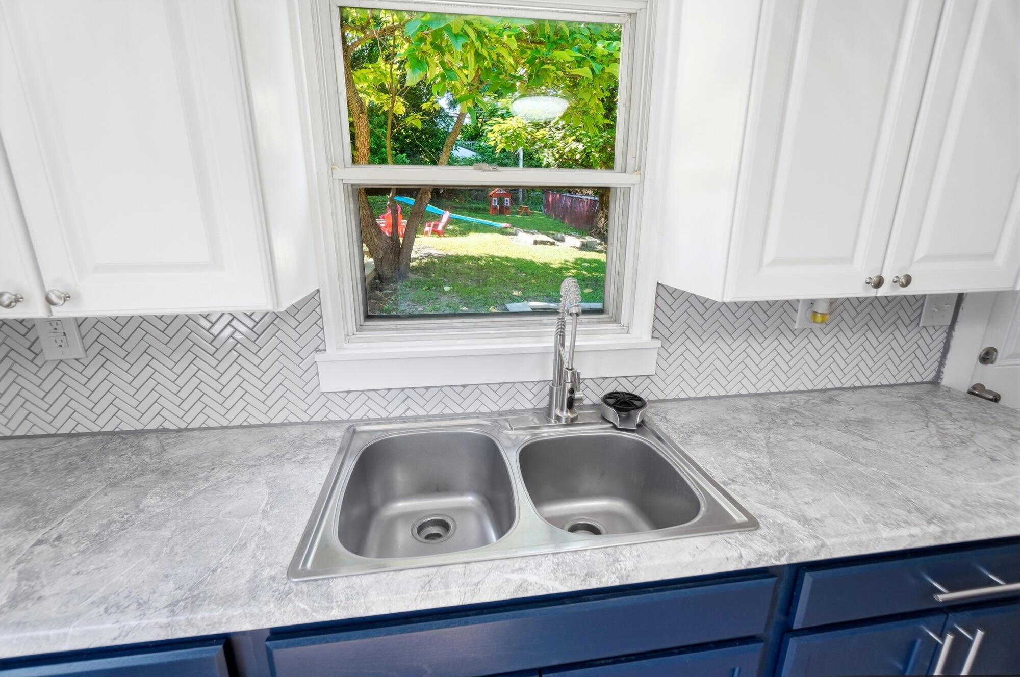 1667 Summit, Springfield, Ohio 45503