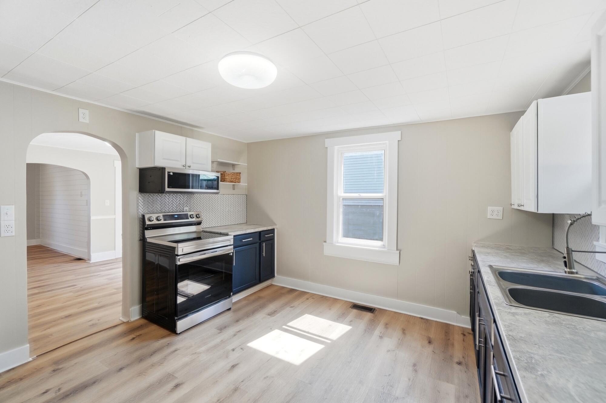 1667 Summit, Springfield, Ohio 45503
