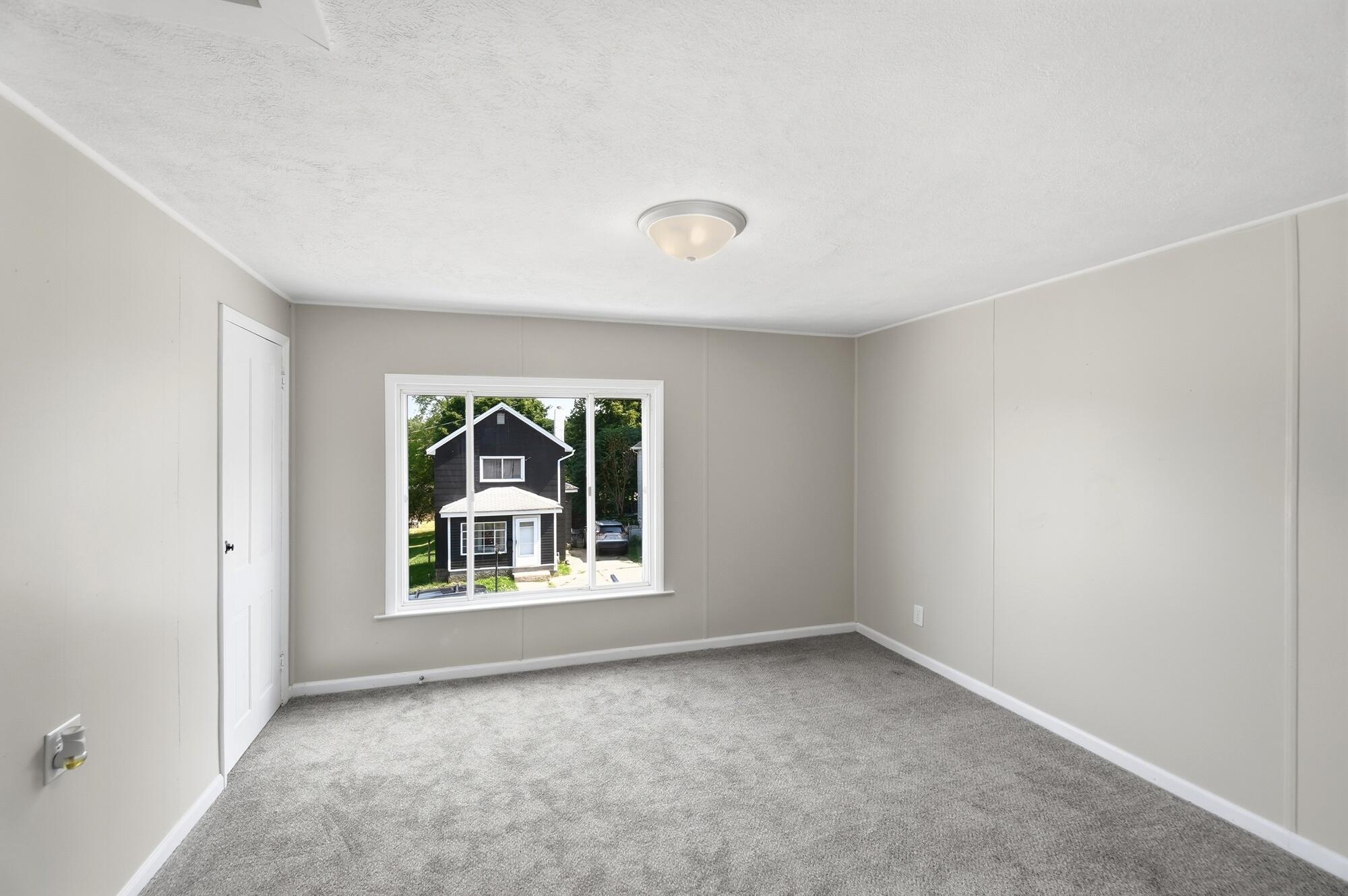 1667 Summit, Springfield, Ohio 45503