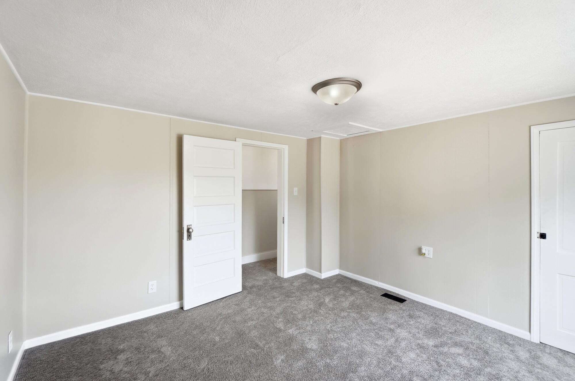 1667 Summit, Springfield, Ohio 45503