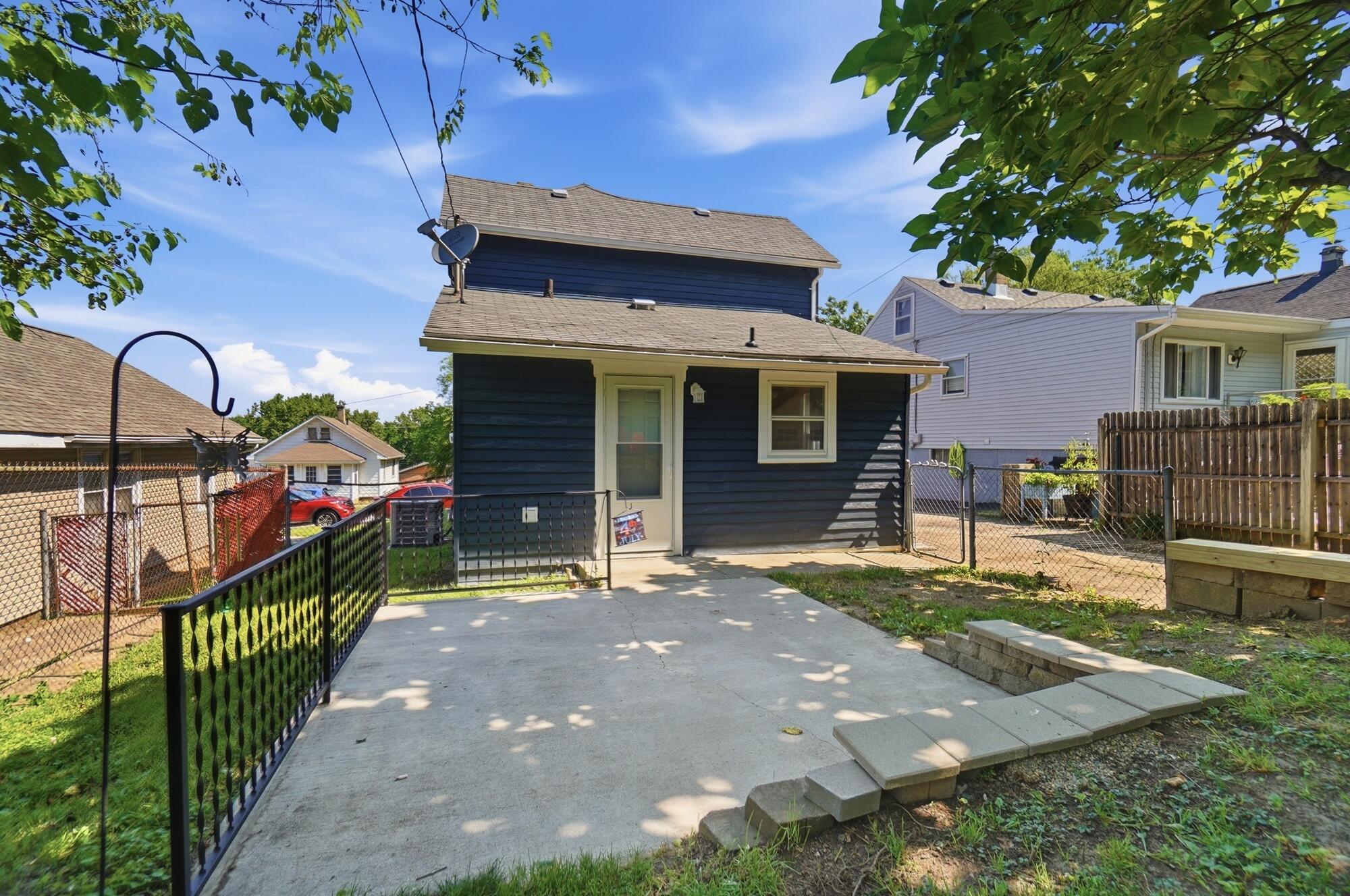 1667 Summit, Springfield, Ohio 45503