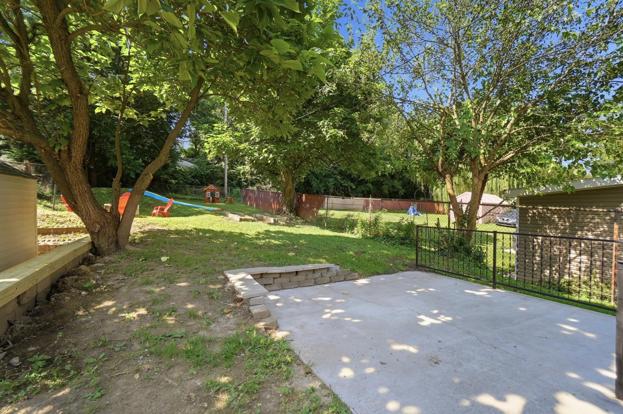 1667 Summit, Springfield, Ohio 45503