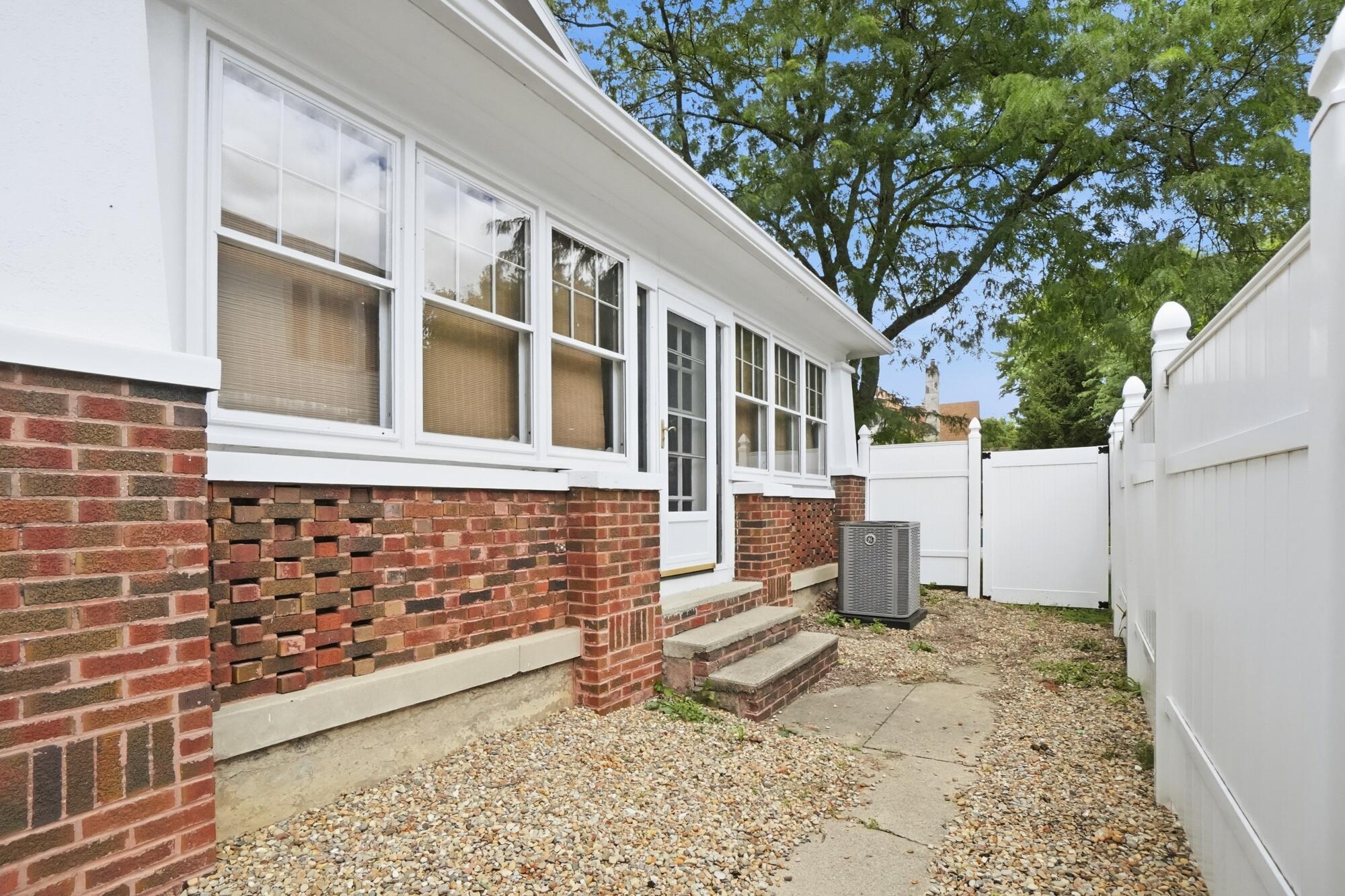115 Ardmore, Springfield, Ohio 45504