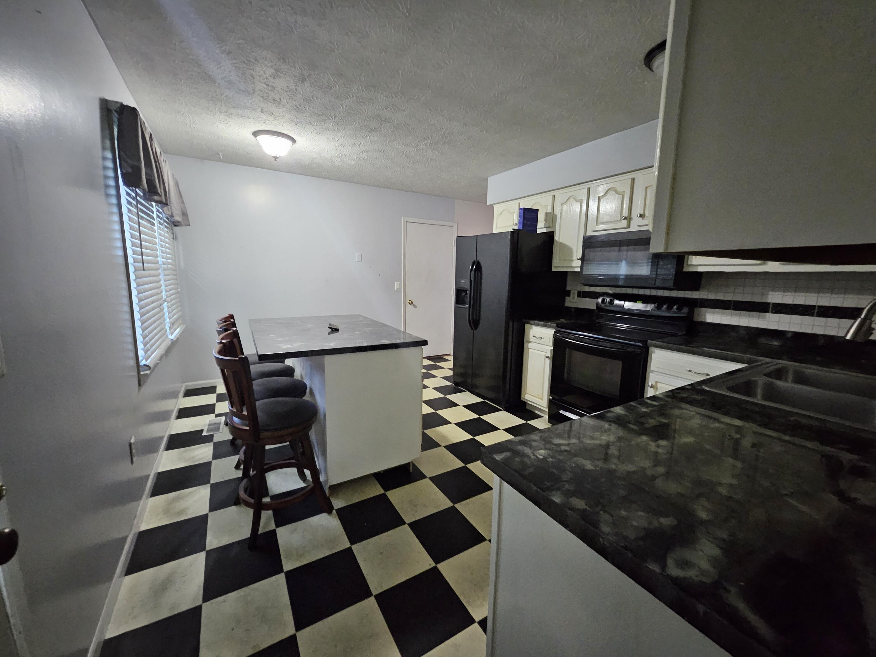 1332 Hancock, Sidney, Ohio 45365