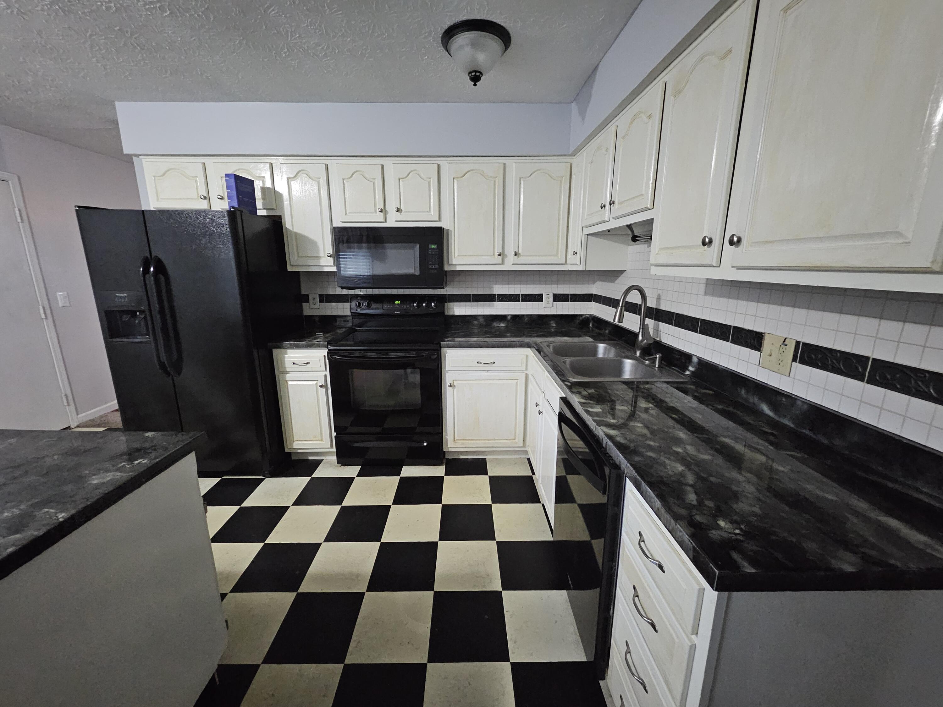 1332 Hancock, Sidney, Ohio 45365
