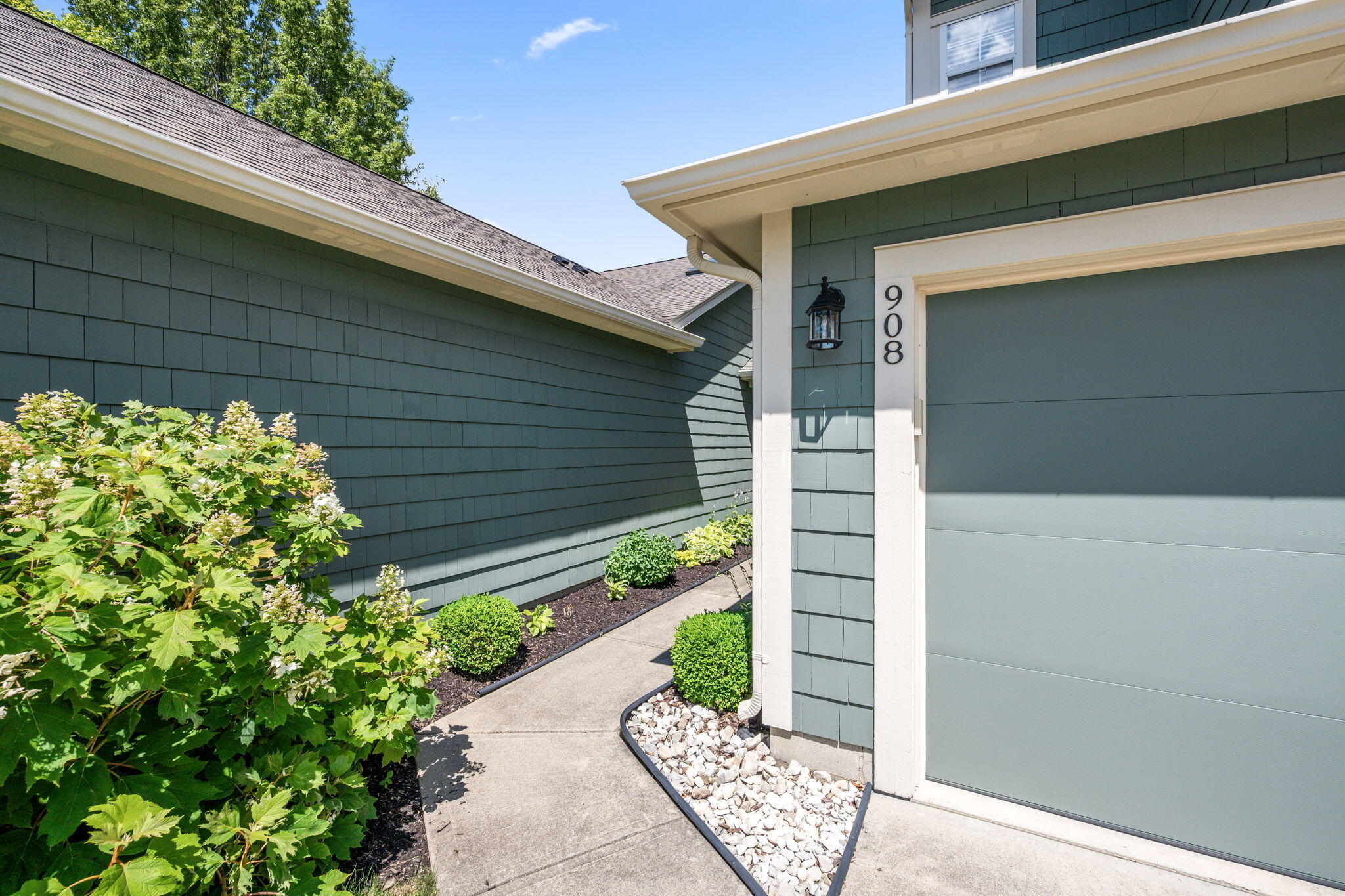 908 Cambridge, Troy, Ohio 45373