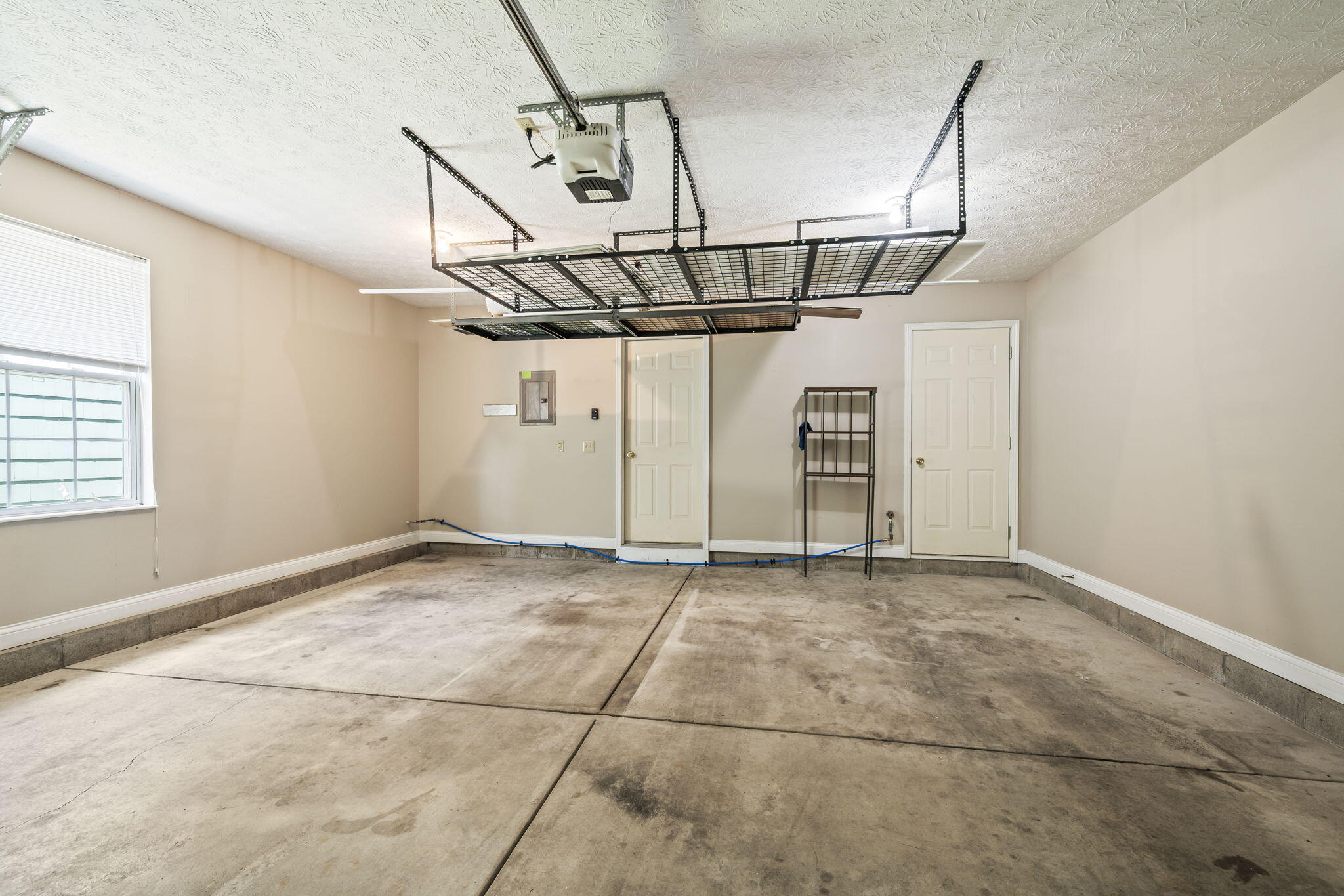 908 Cambridge, Troy, Ohio 45373